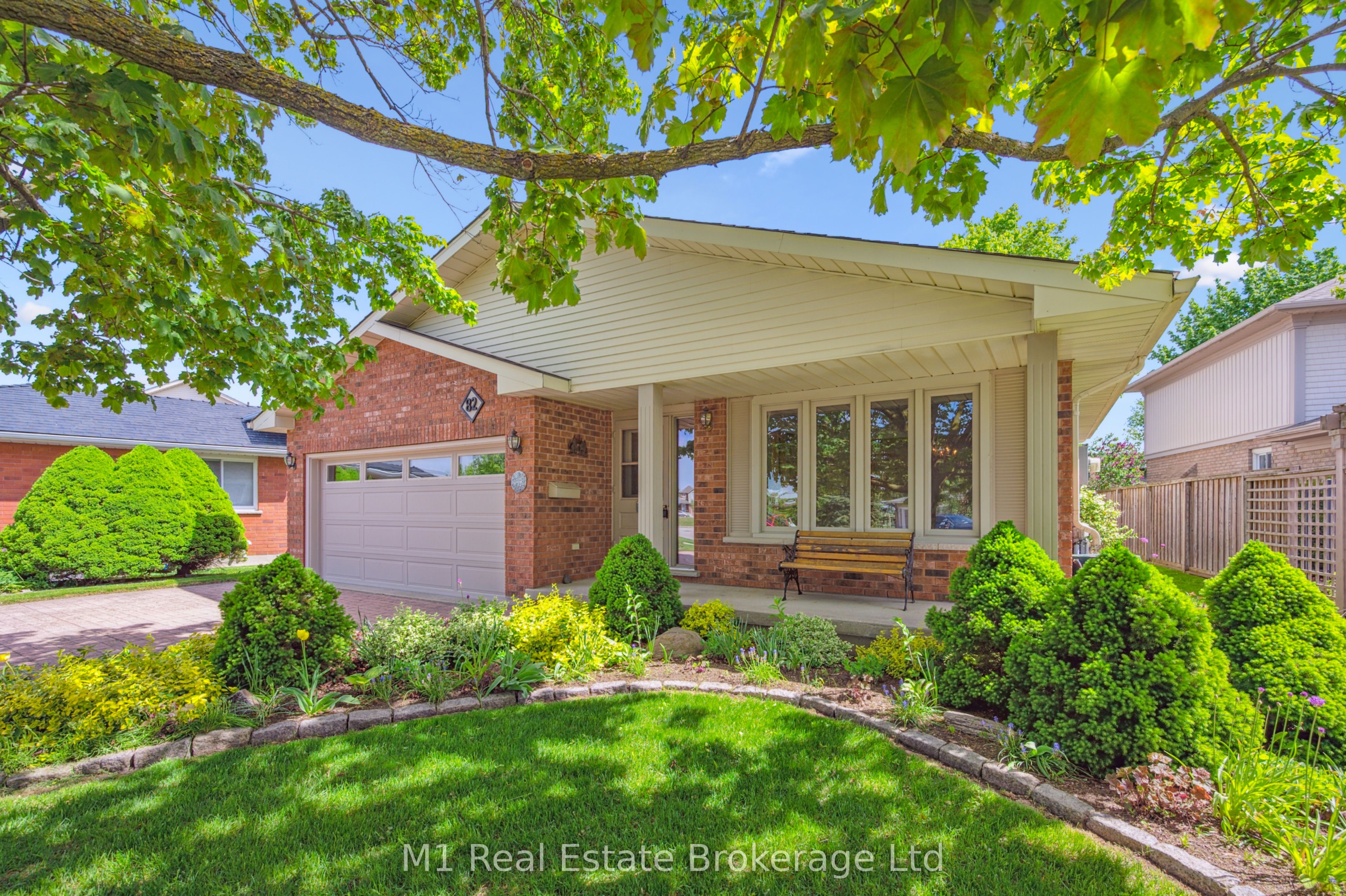 82 Crane Drive Property Photo 1