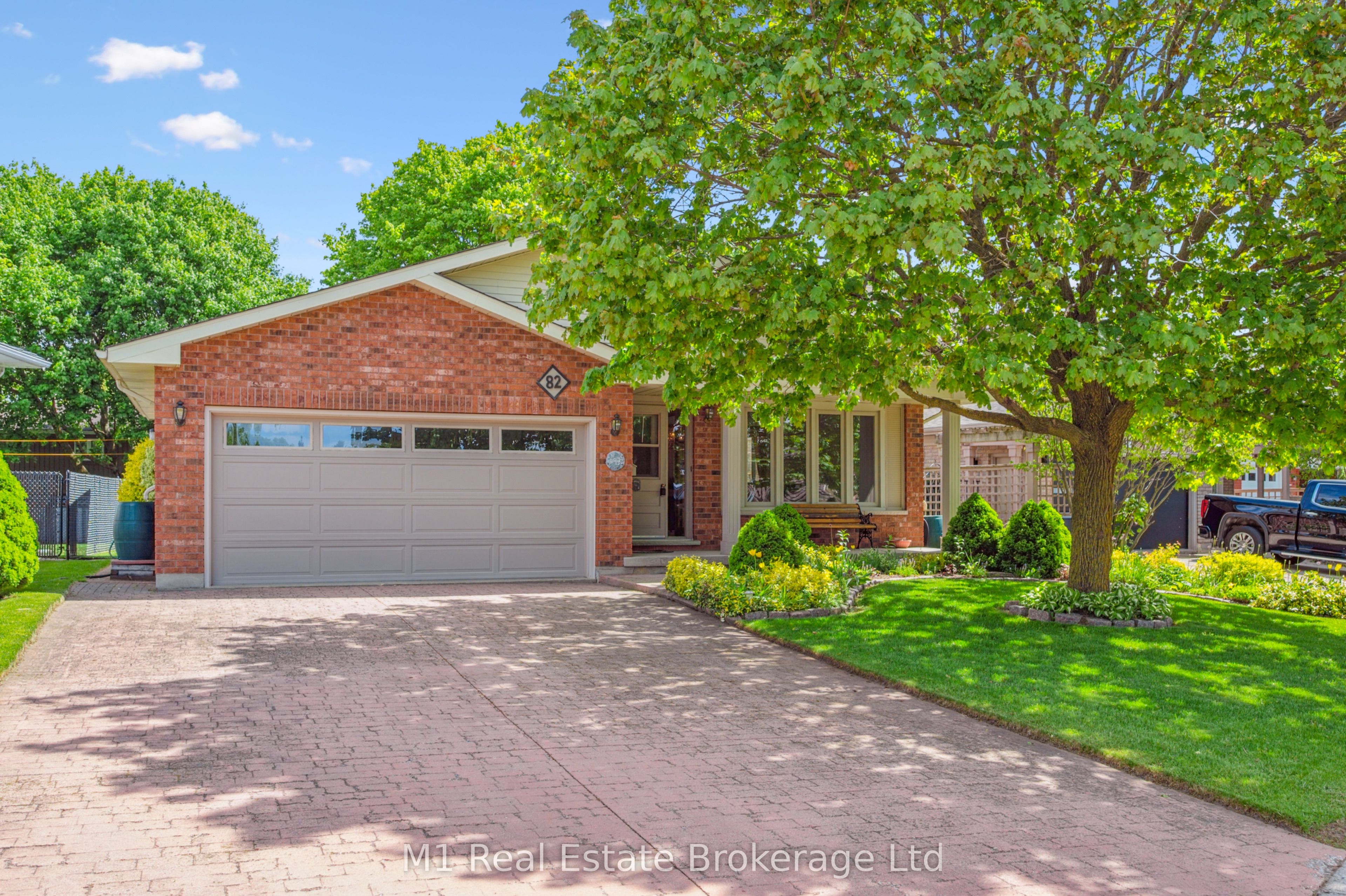 82 Crane Drive Property Photo 3