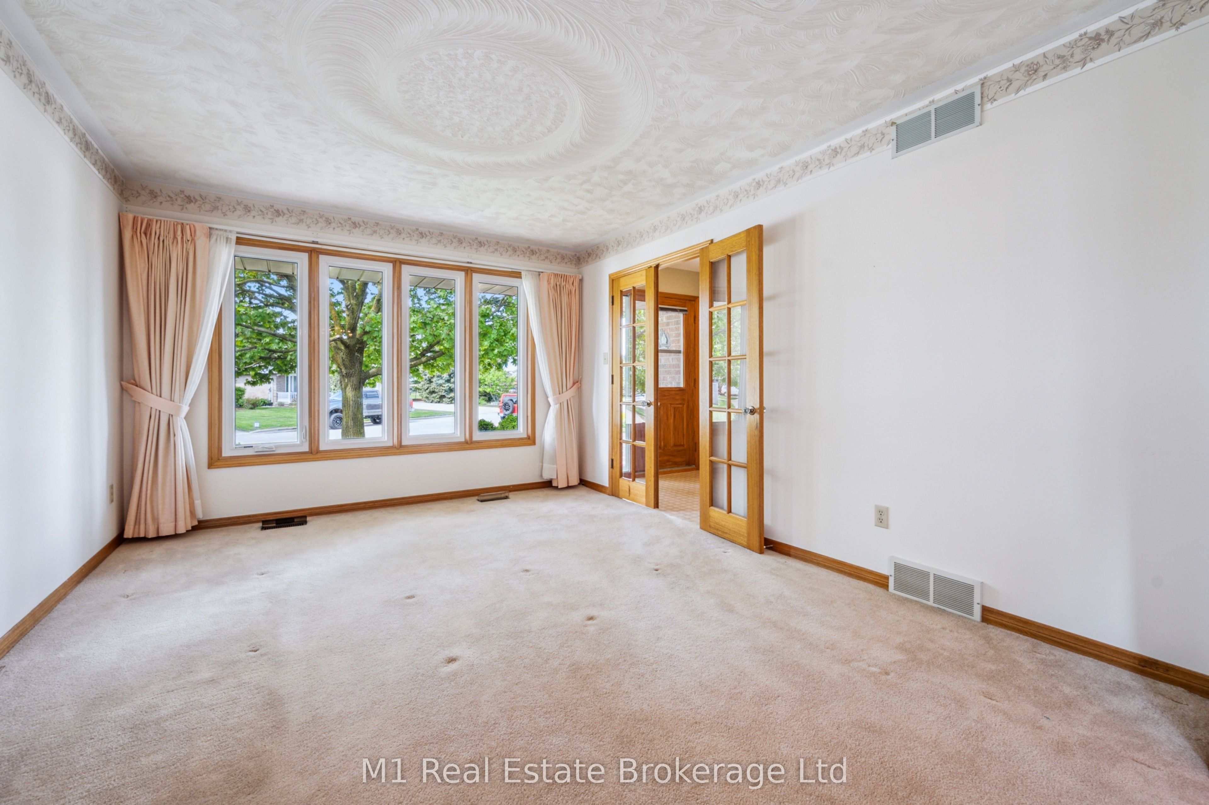 82 Crane Drive Property Photo 8
