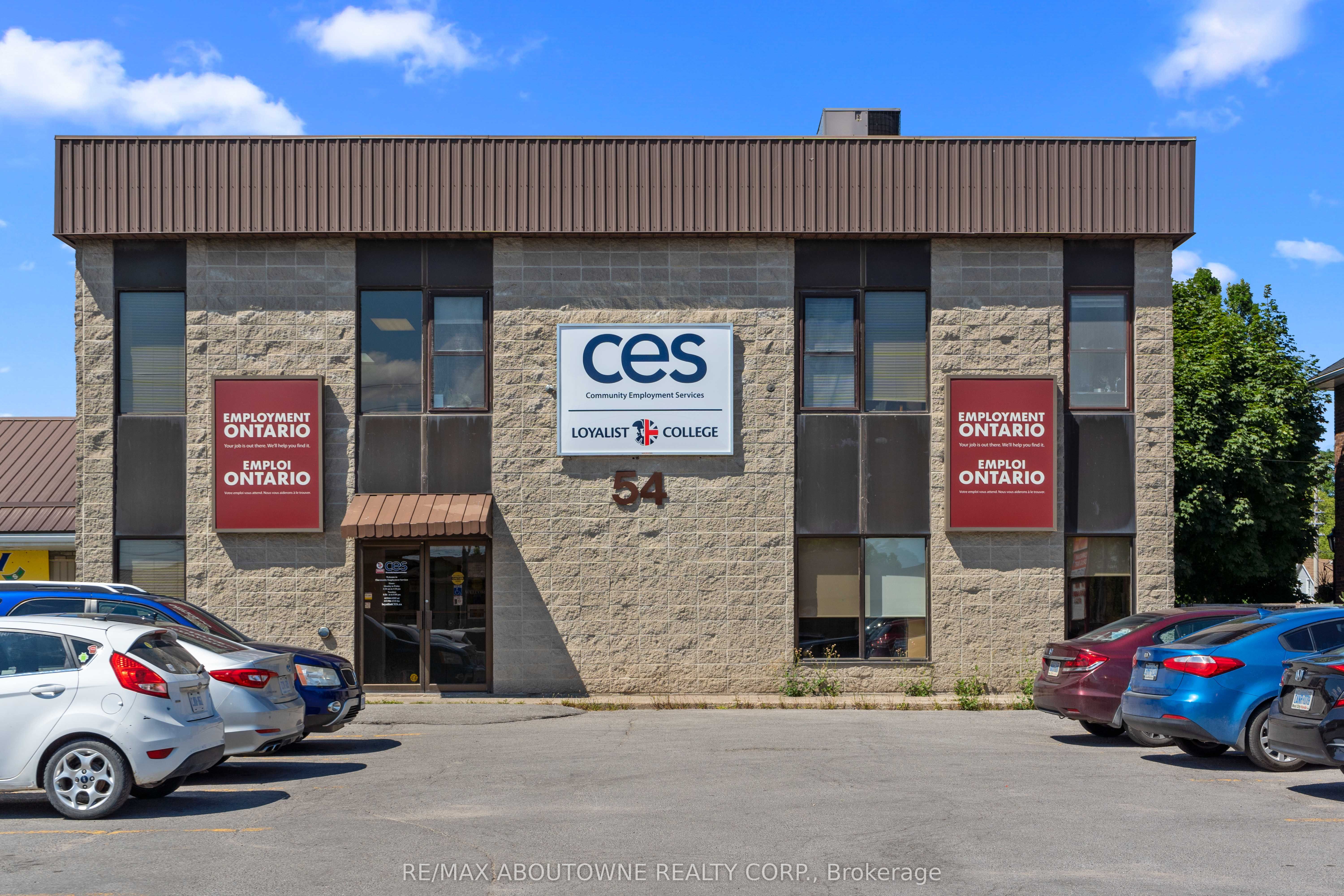 54 Dundas St E Property Photo 1