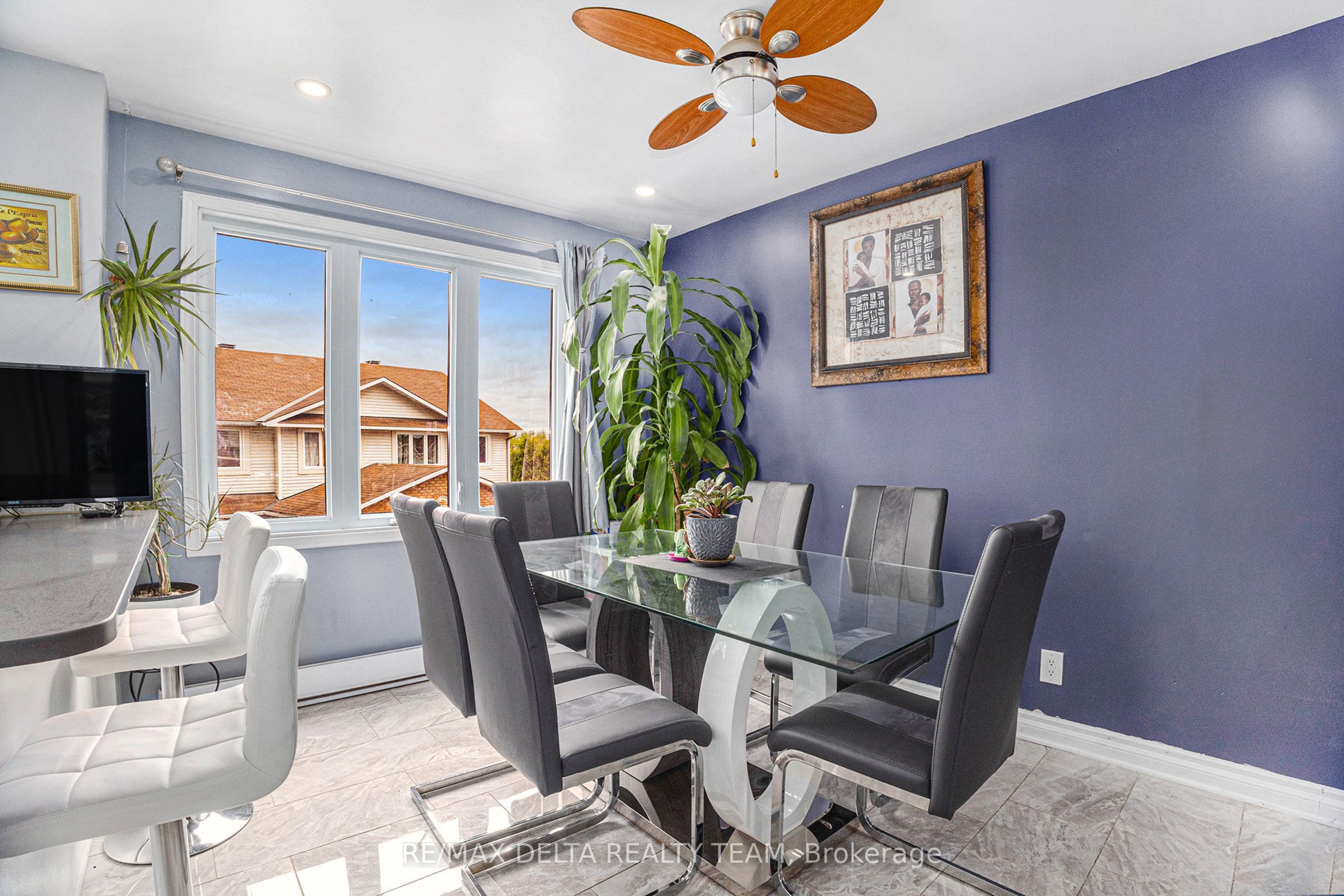 2062 Riviera Terrace Property Photo 5