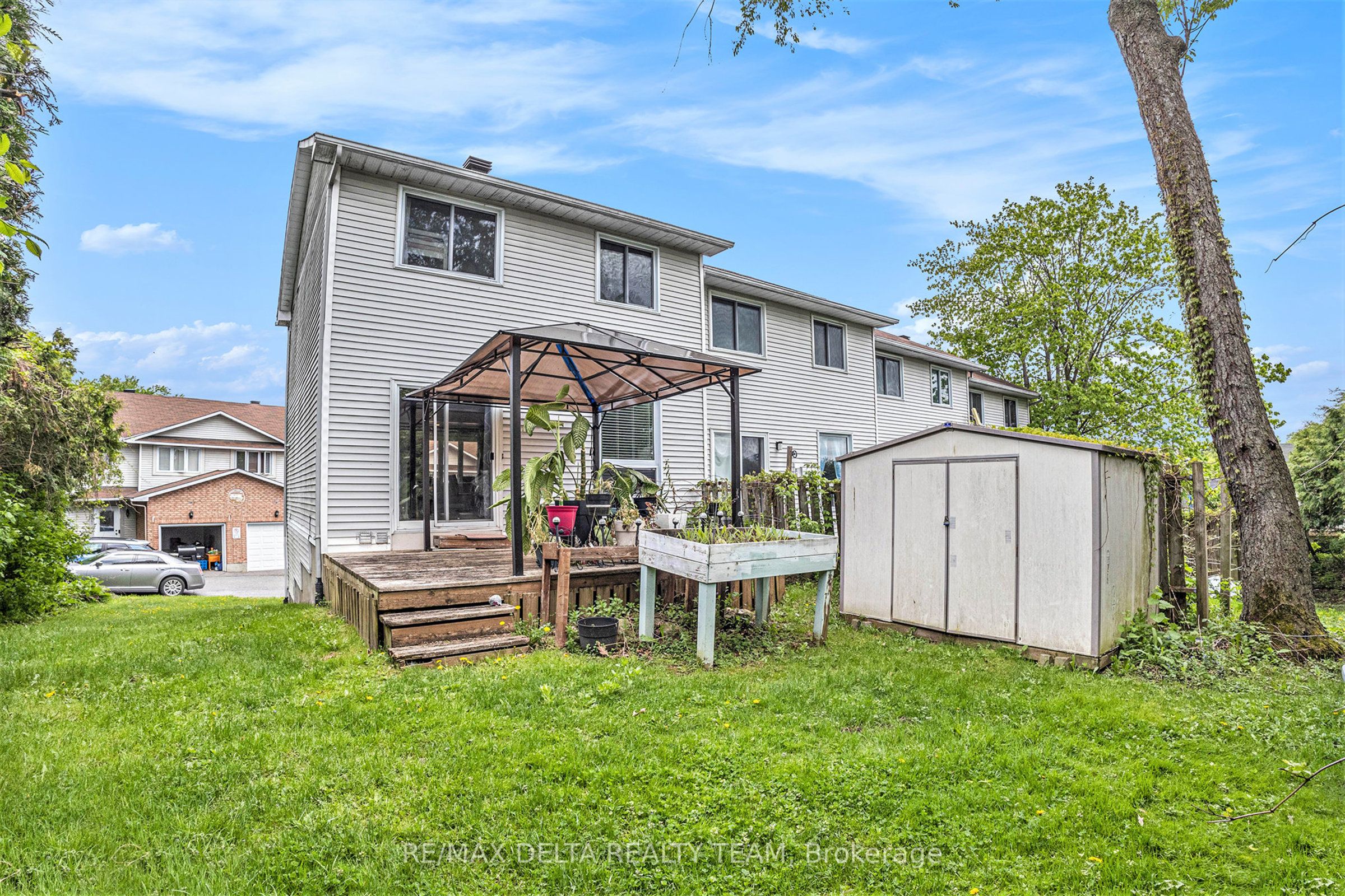 2062 Riviera Terrace Property Photo 14