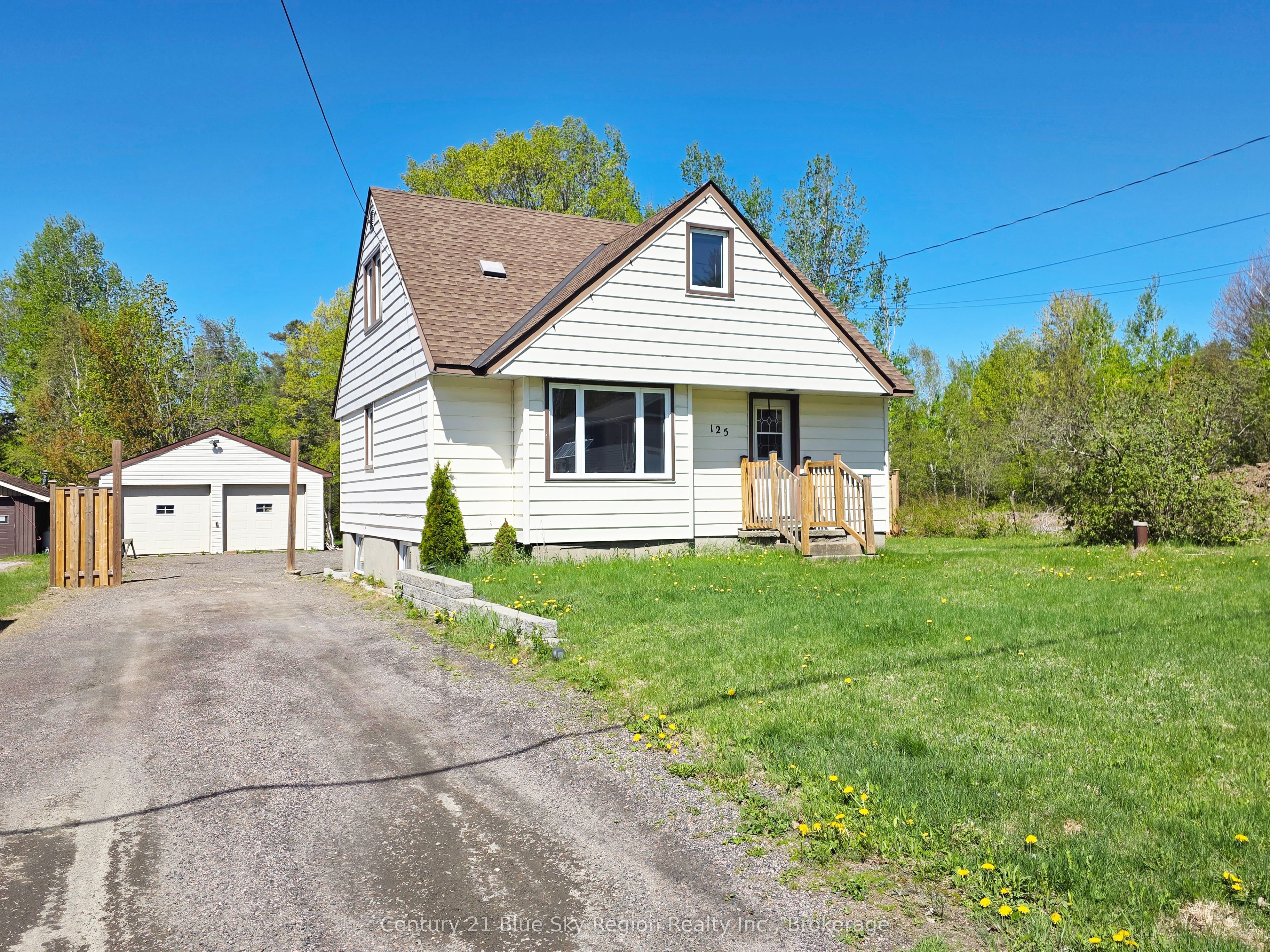 125 Larocque Rd Property Photo