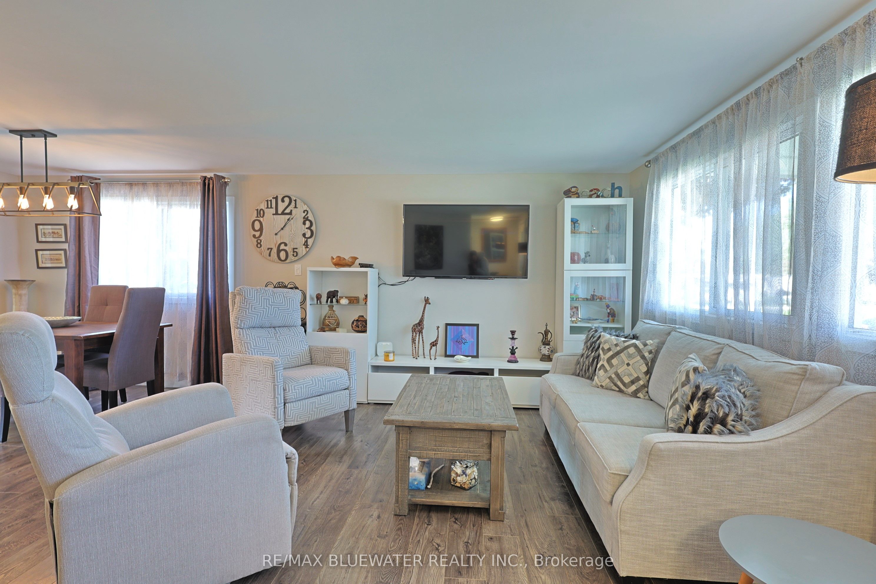 236 Pebble Beach Parkway Property Photo 4