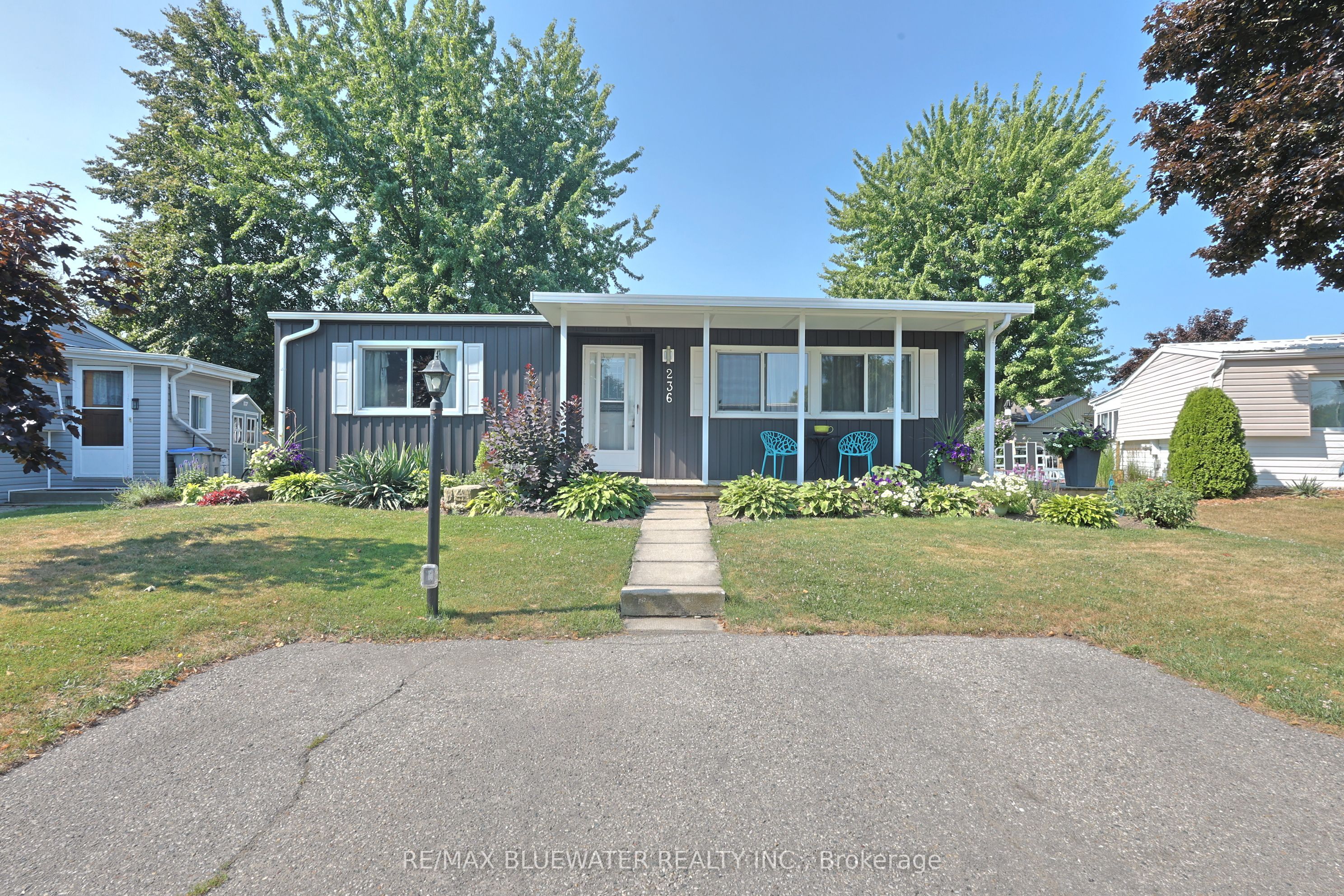 236 Pebble Beach Parkway Property Photo 6