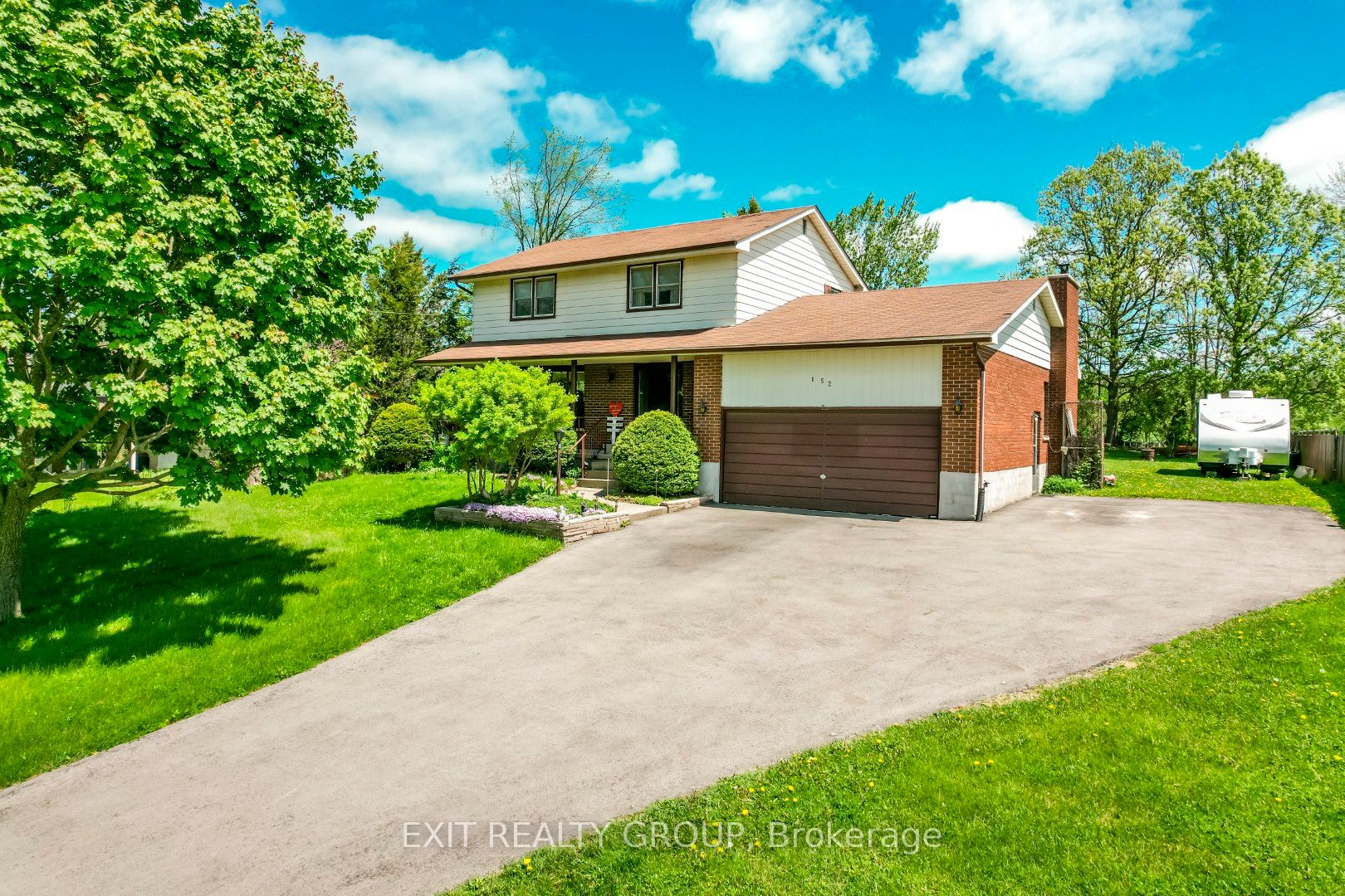 152 Chatterton Valley Crescent Property Photo 1