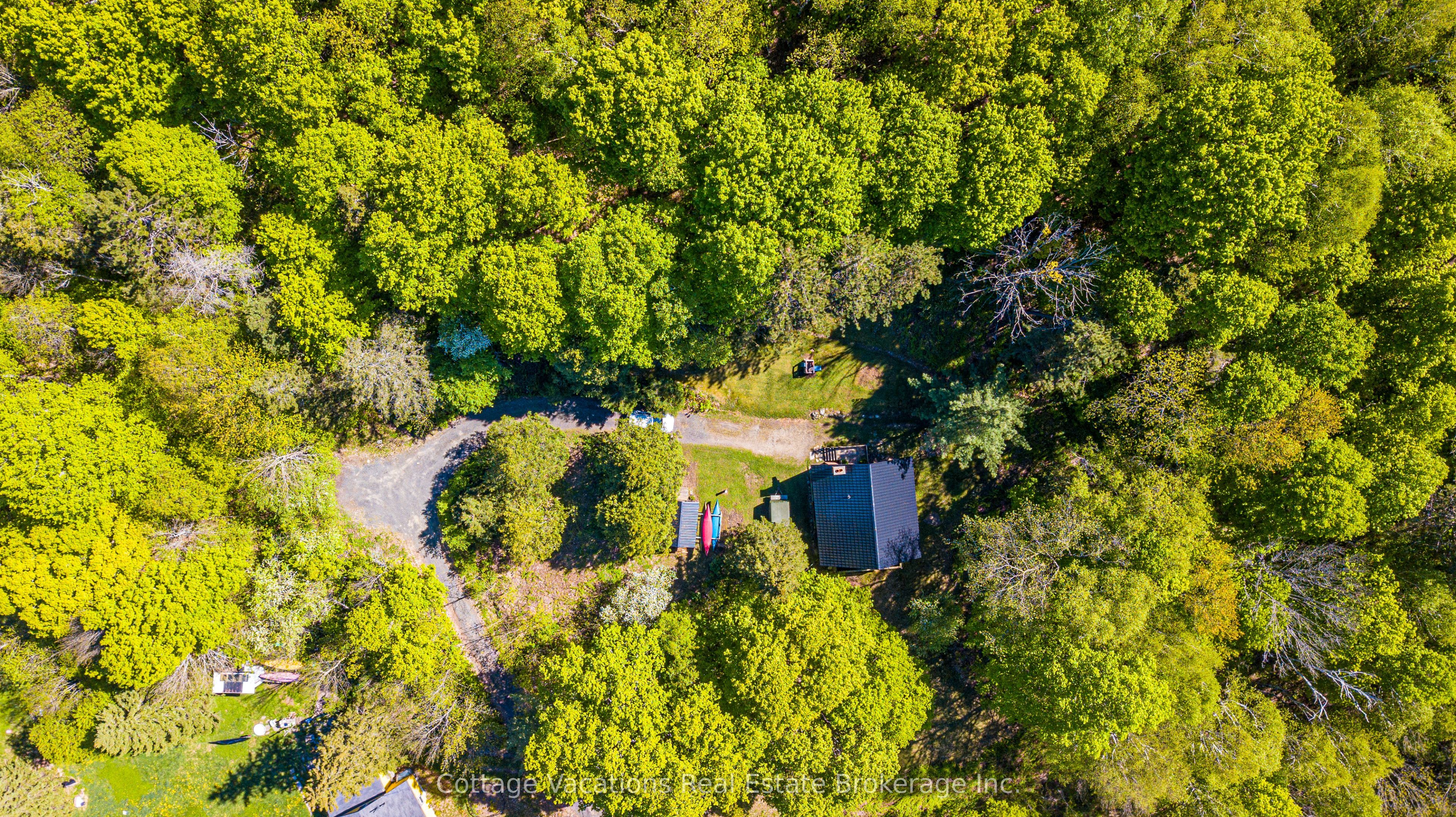 527 Aspdin Road Property Photo 6