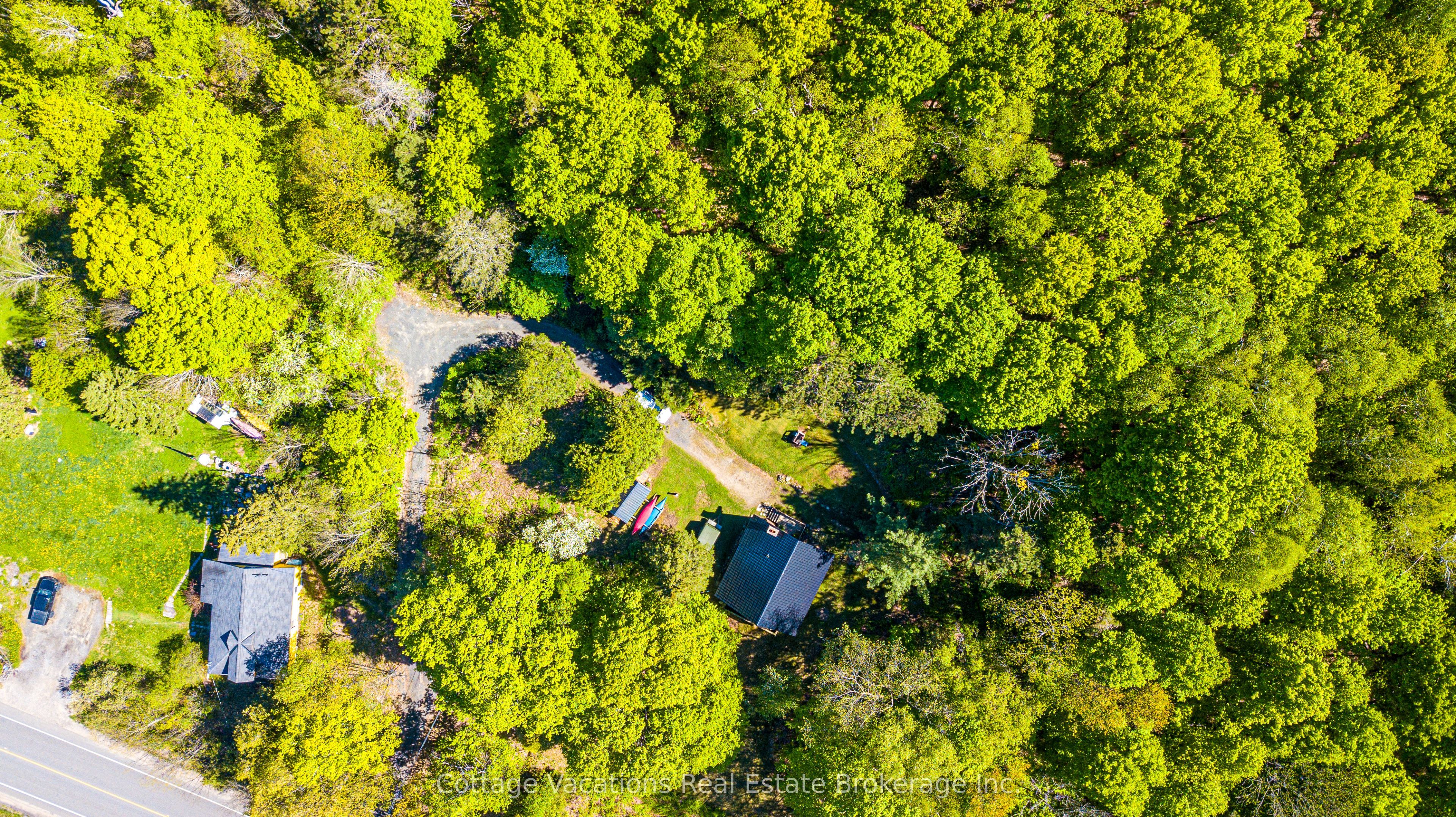 527 Aspdin Road Property Photo 7