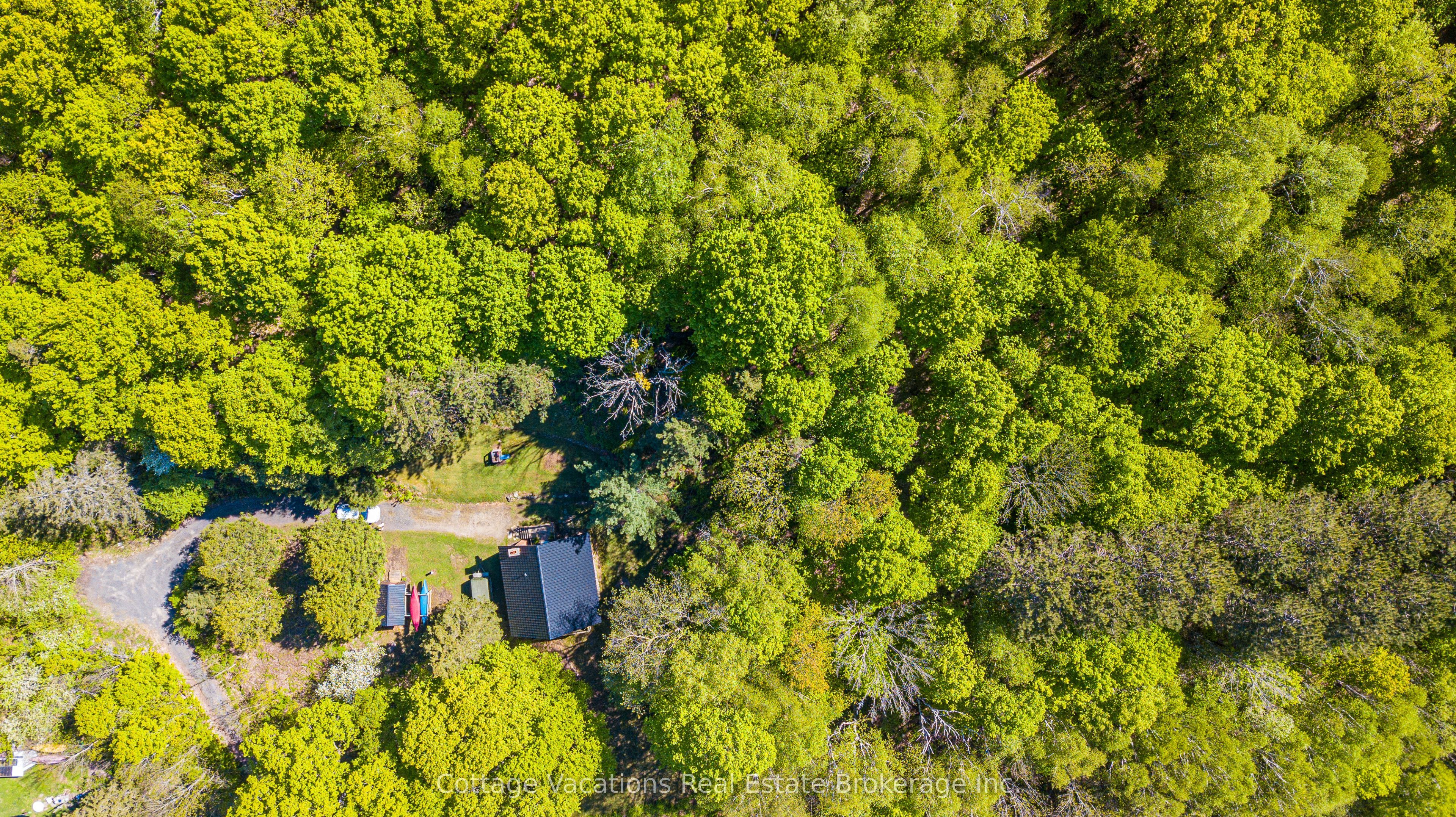 527 Aspdin Road Property Photo 11