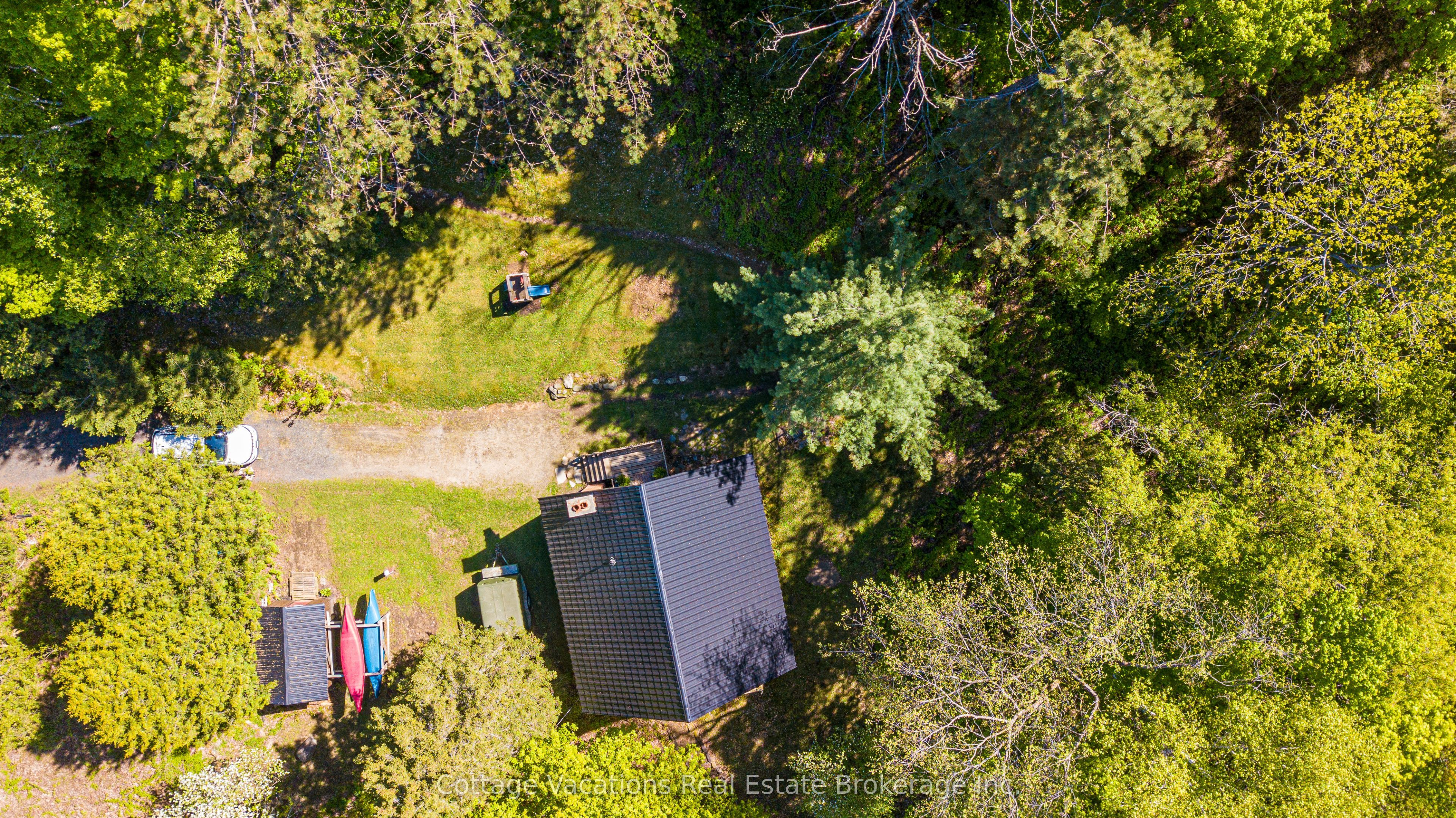 527 Aspdin Road Property Photo 12