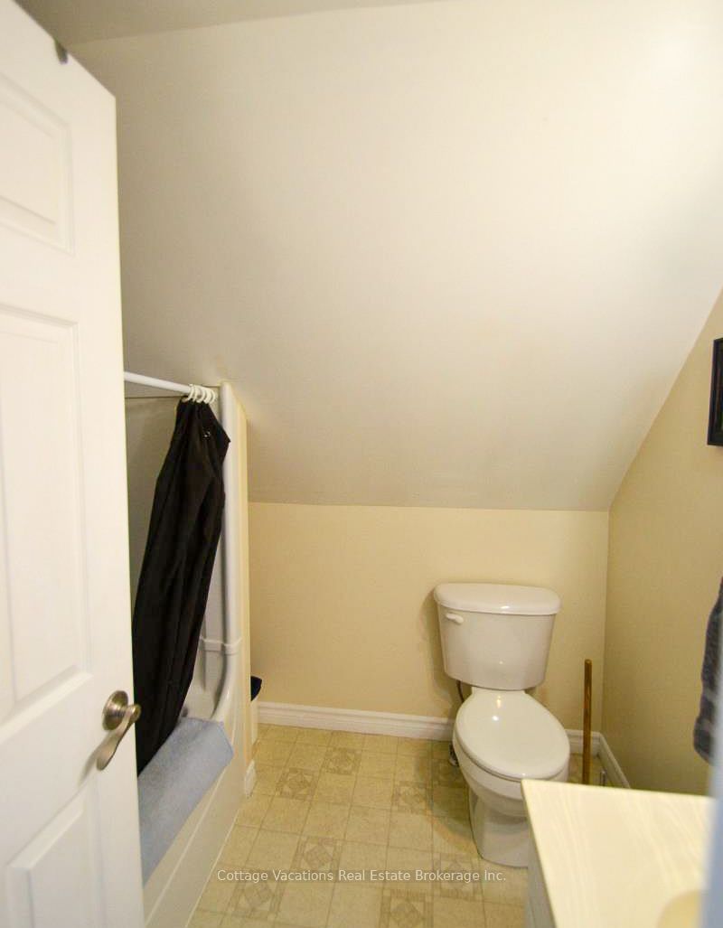 527 Aspdin Road Property Photo 30