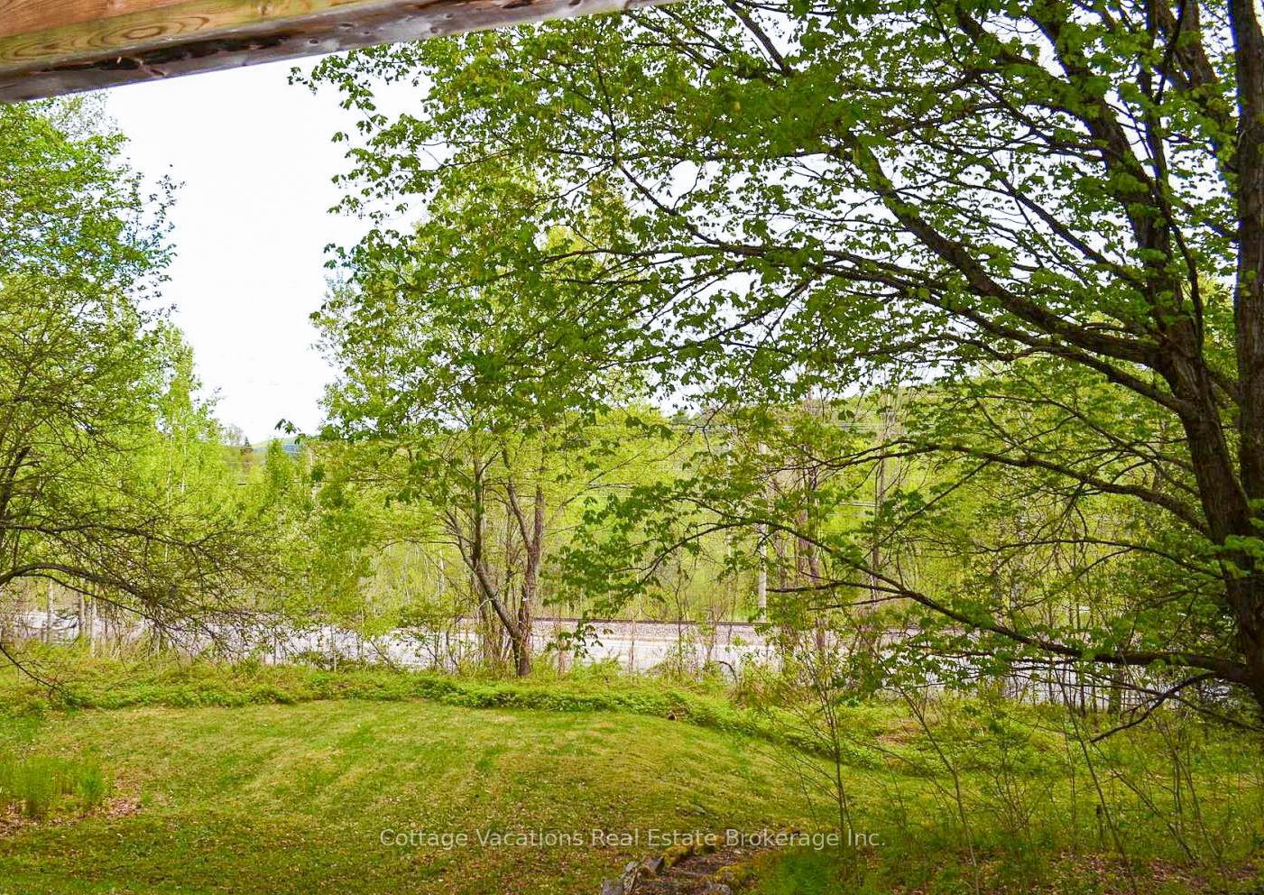 527 Aspdin Road Property Photo 34