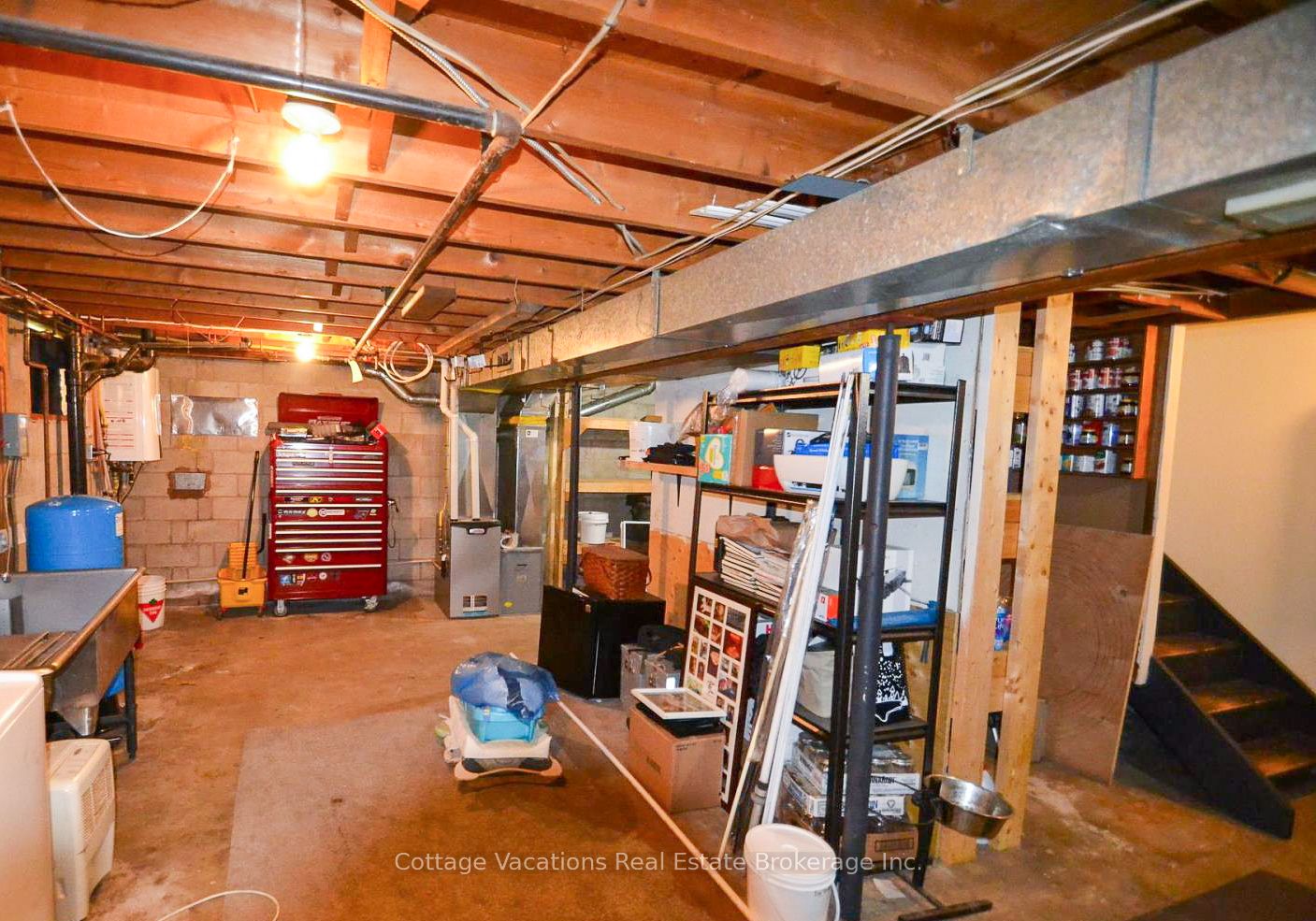 527 Aspdin Road Property Photo 35