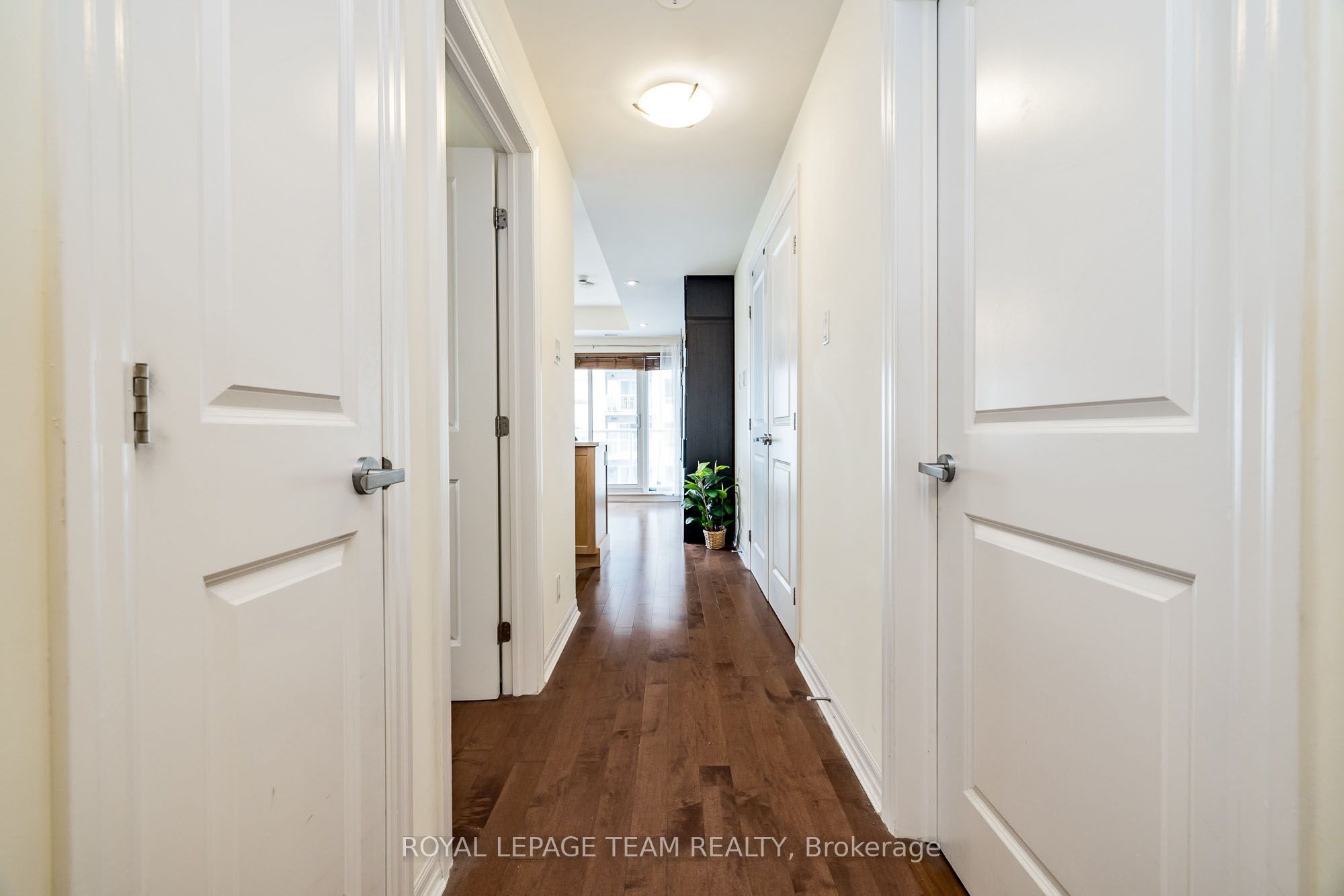 242 Rideau Street 1809 Property Photo 9
