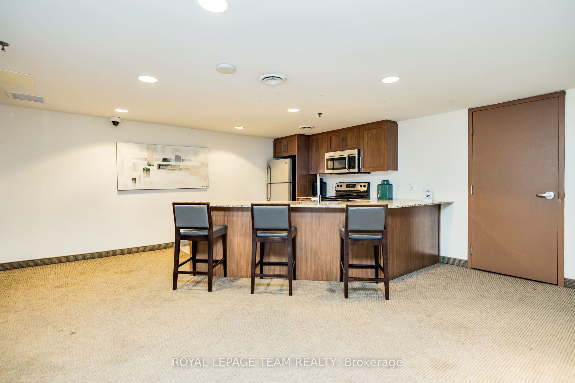 242 Rideau Street 1809 Property Photo 23