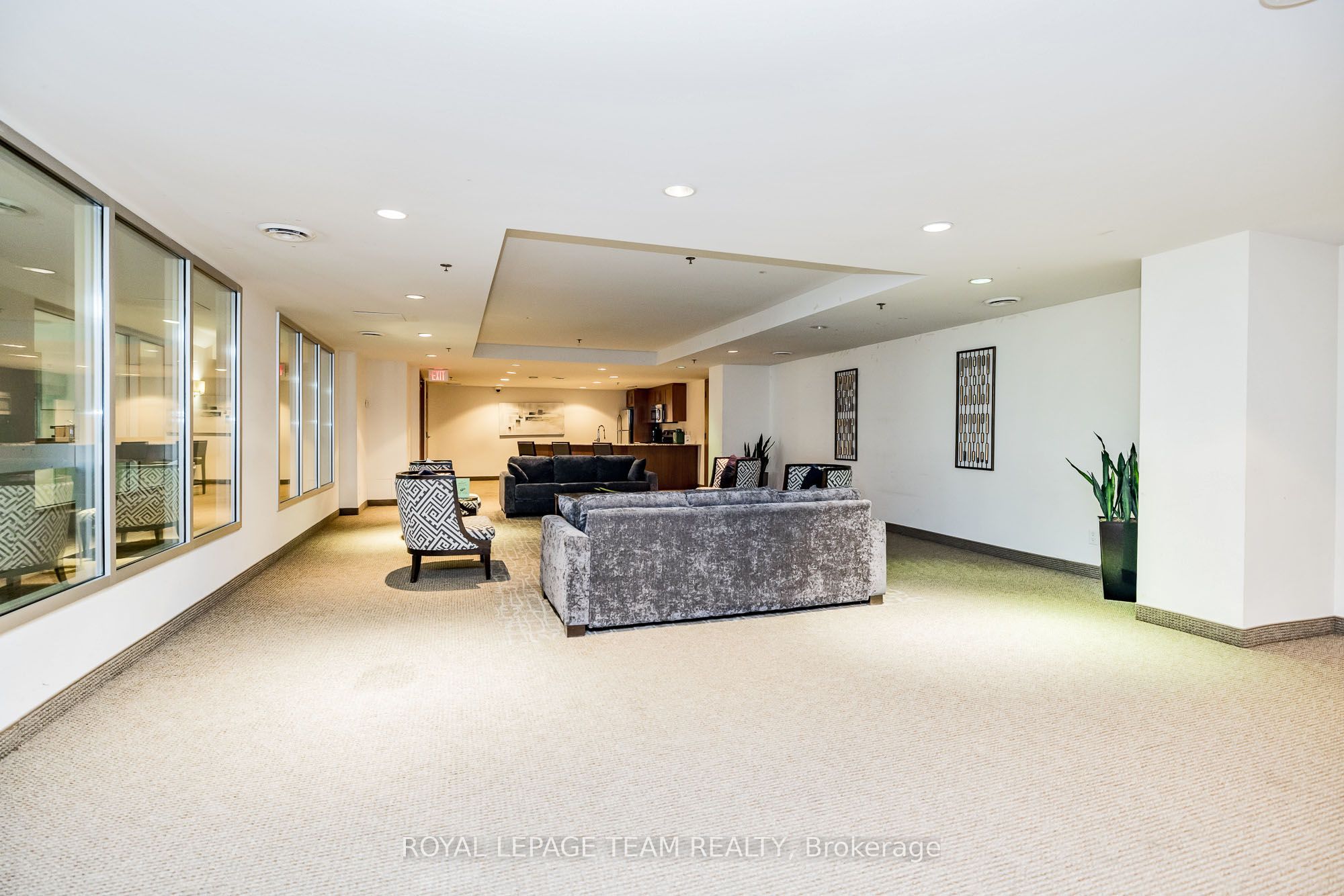 242 Rideau Street 1809 Property Photo 24