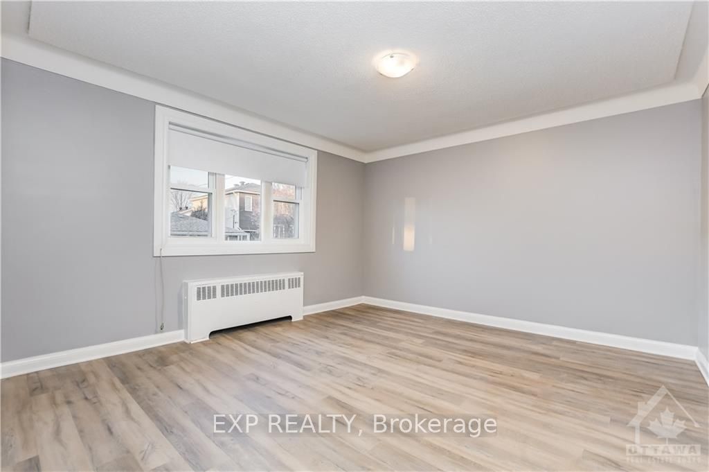 214 Carillon Street Property Photo 5