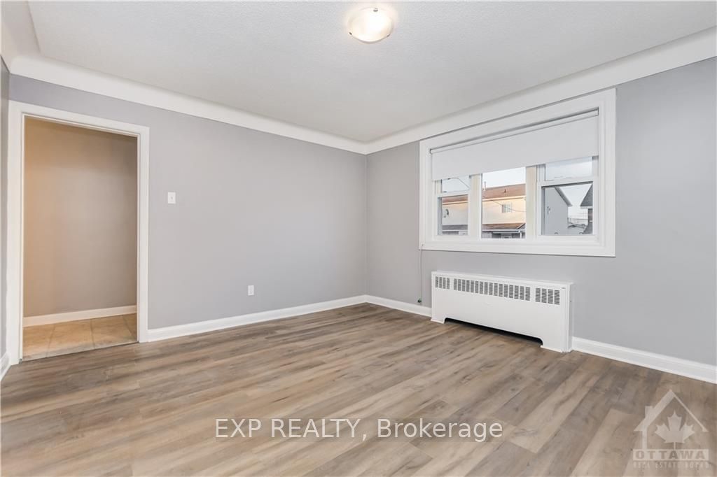214 Carillon Street Property Photo 6