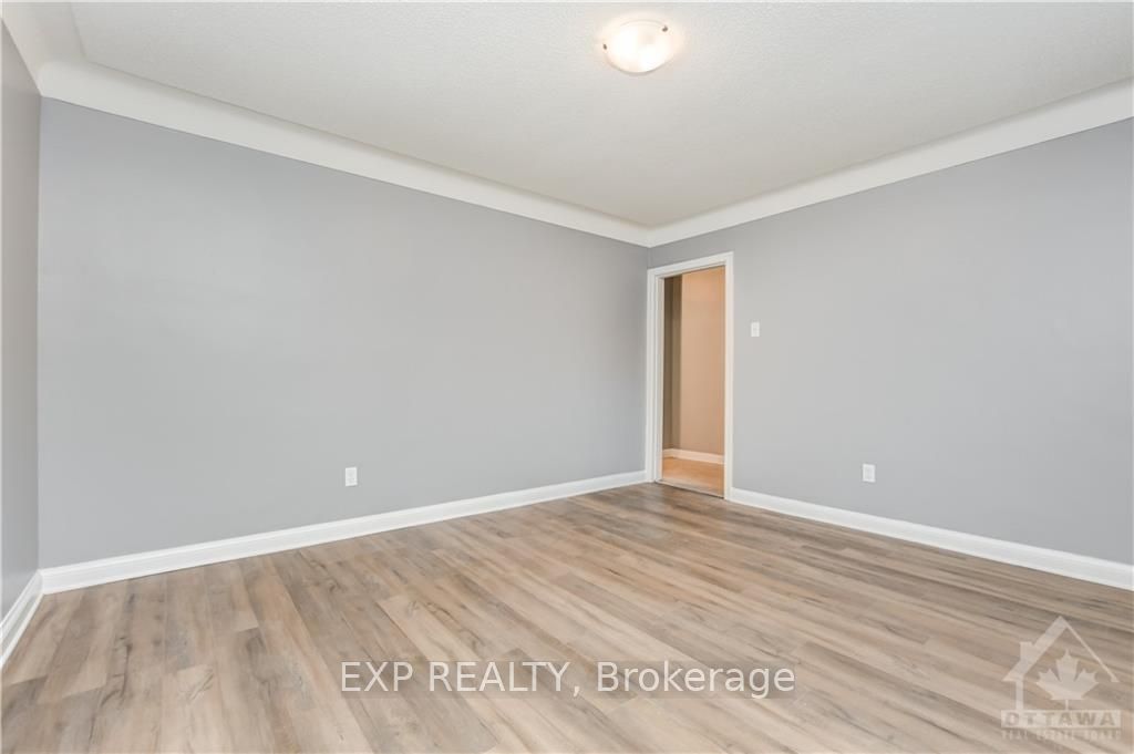 214 Carillon Street Property Photo 7