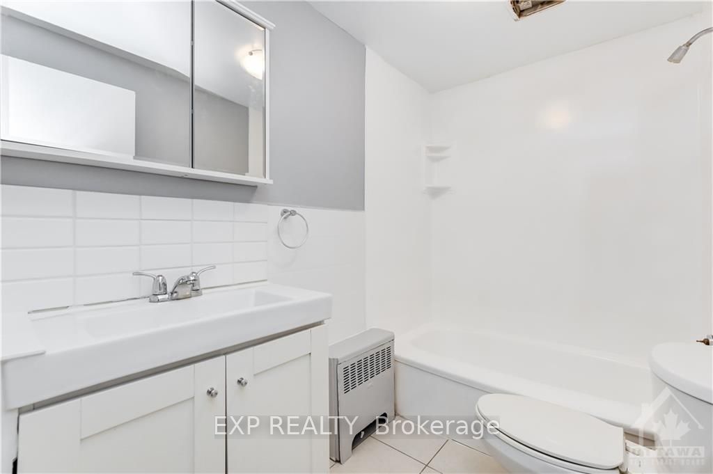214 Carillon Street Property Photo 14