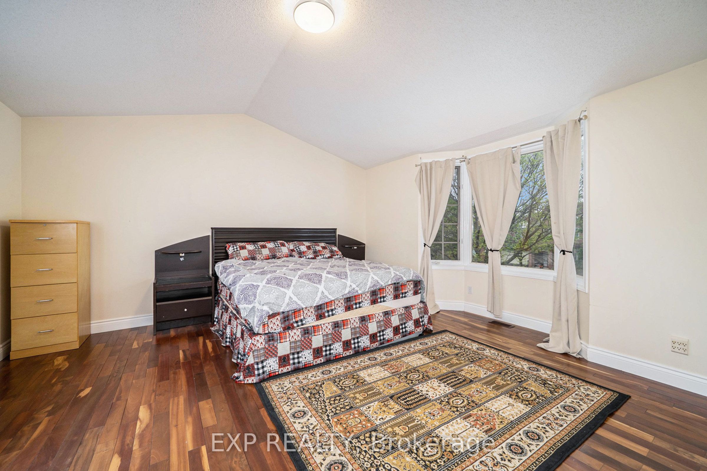 340 Stoneway Drive Property Photo 15