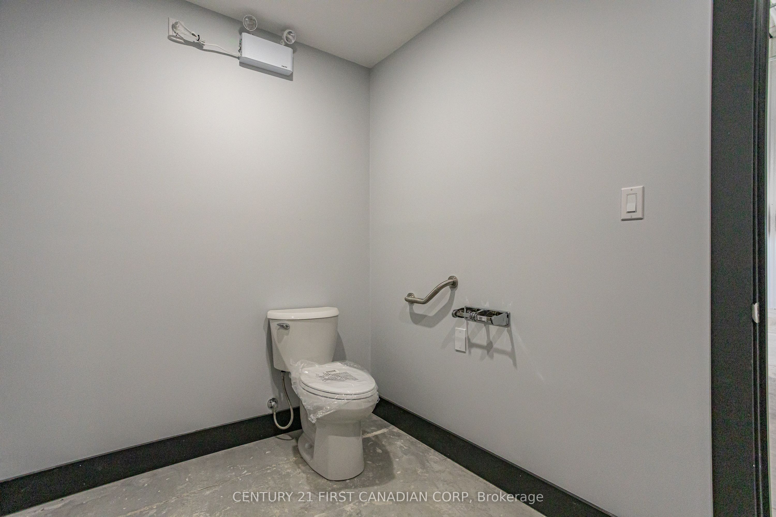 879 Wright St Property Photo 18