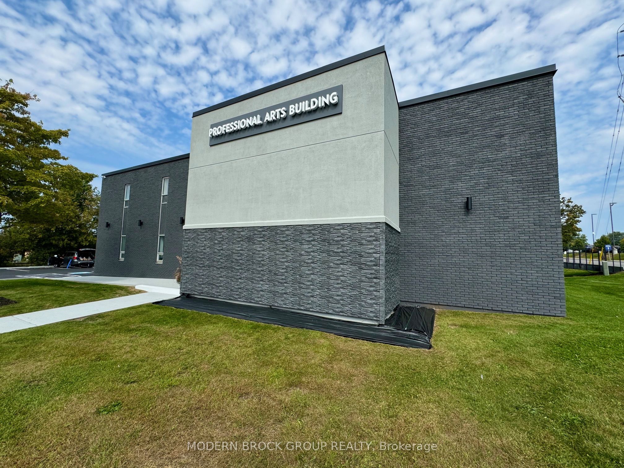 #201 - 135 Ormond Street Property Photo 3