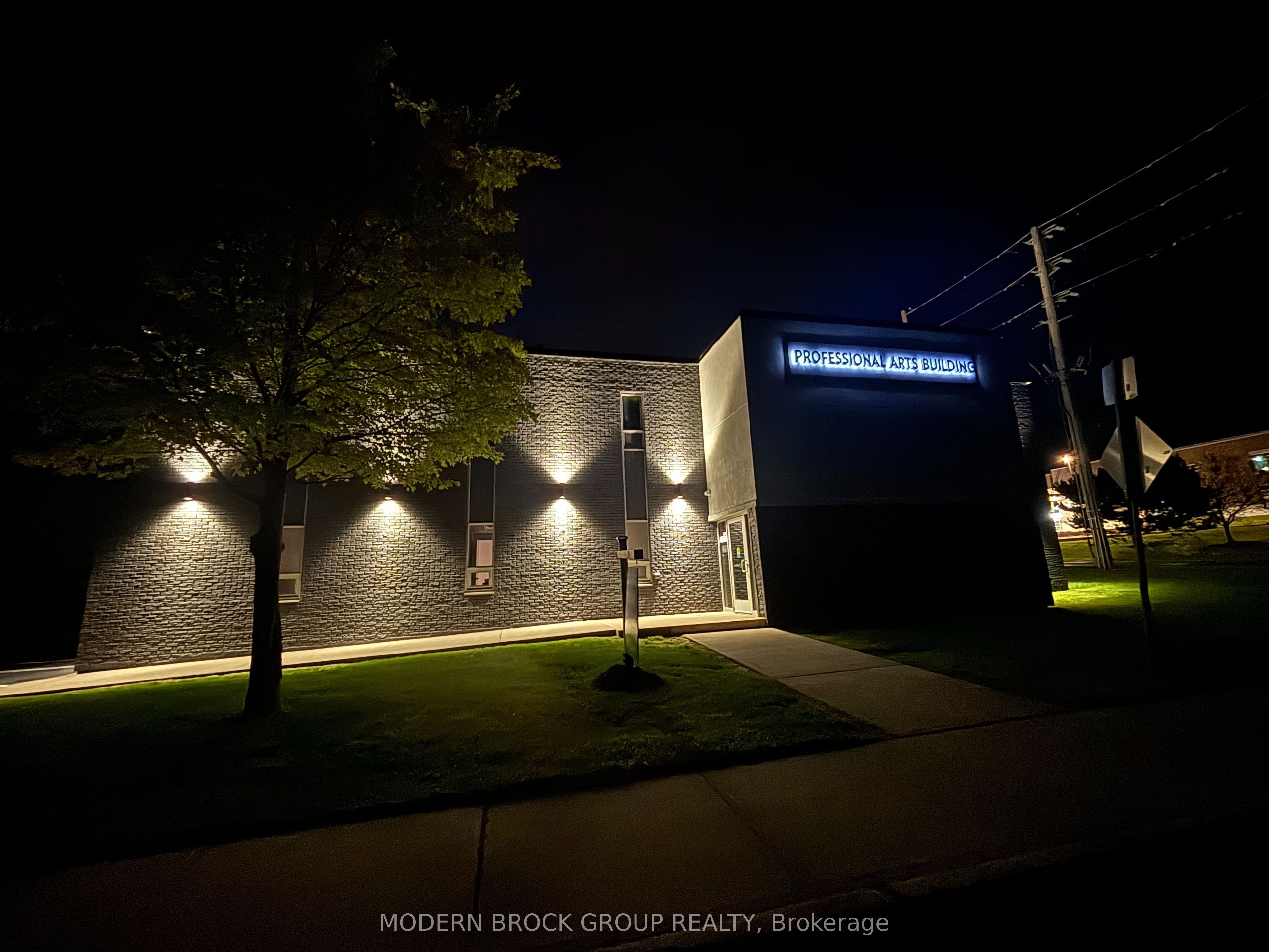 #201 - 135 Ormond Street Property Photo 13