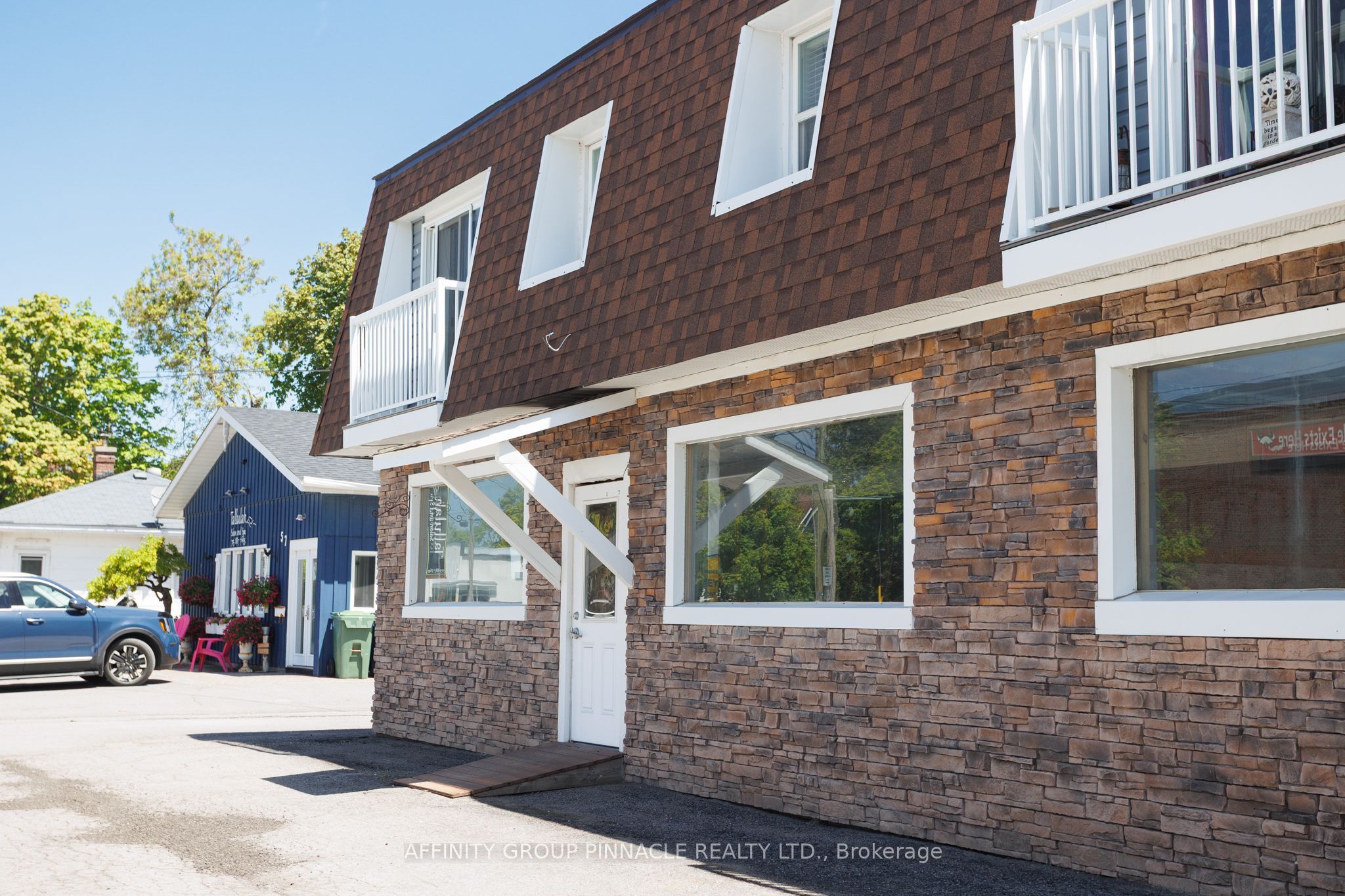 65 Lindsay Street Property Photo 6