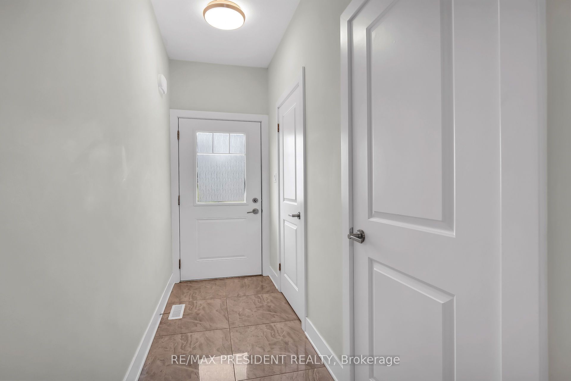 2621 Holbrook Drive 18 Property Photo 5