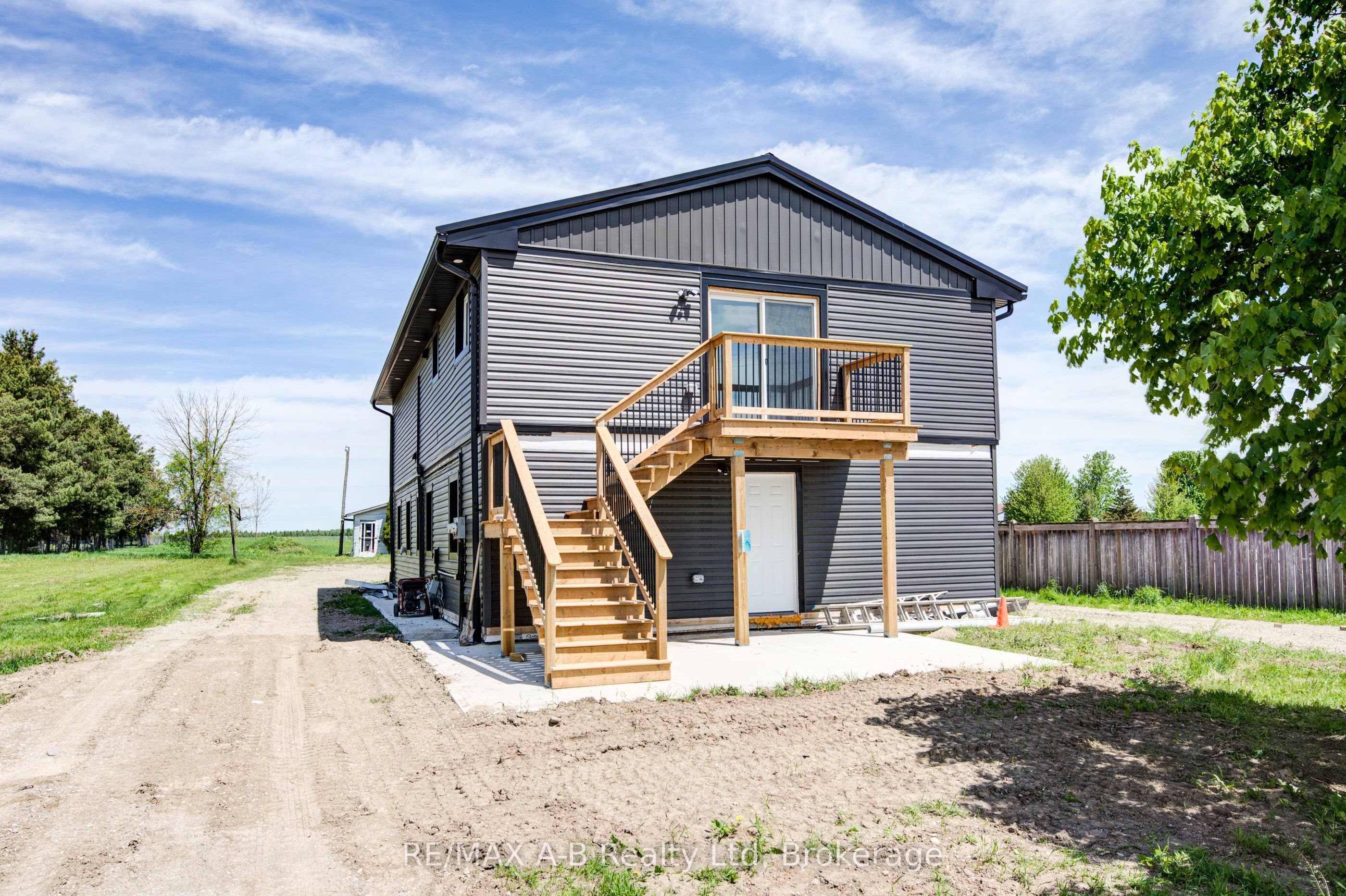 2274 34 Line Property Photo 1