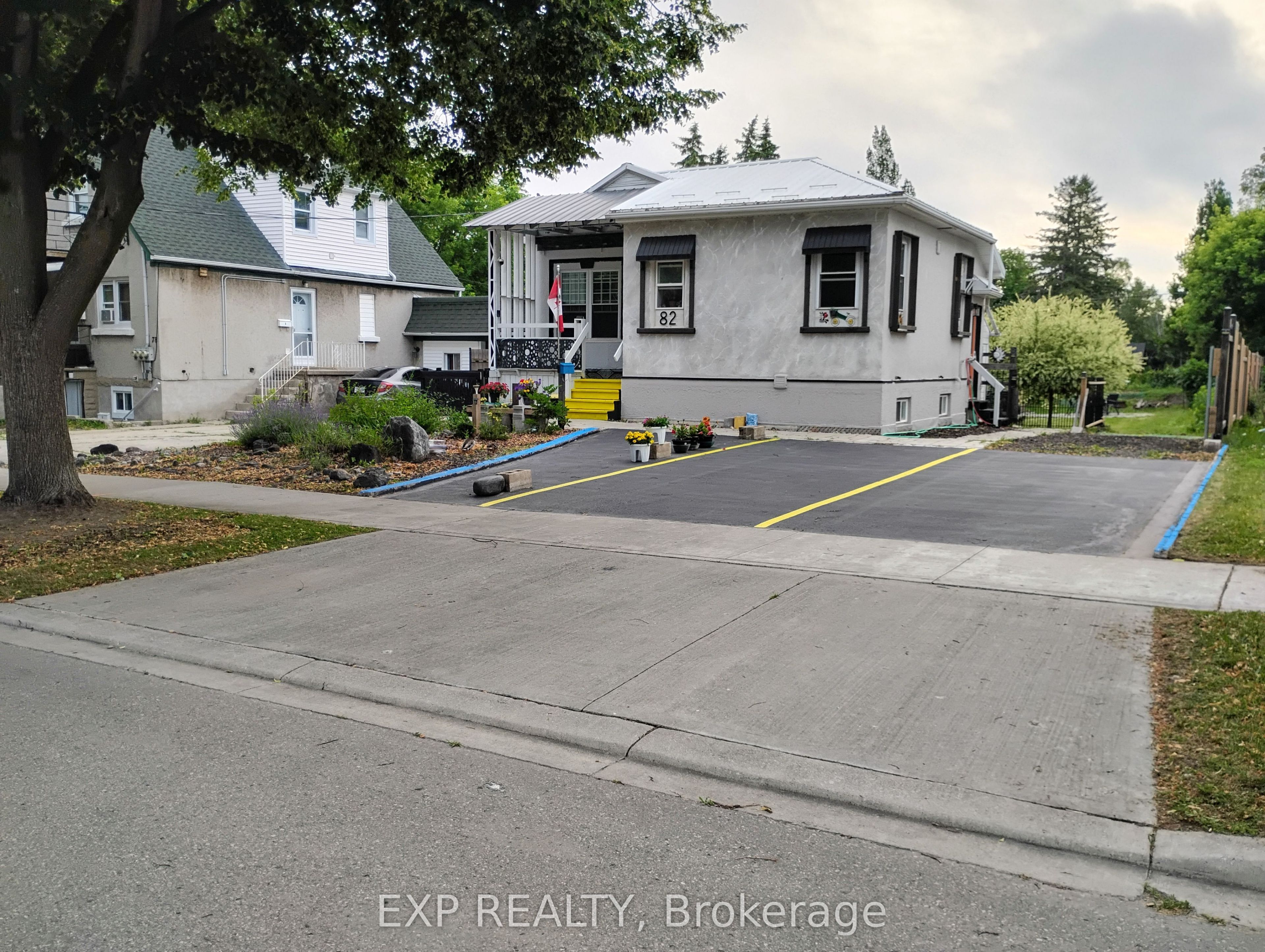 82 Kehl Street Property Photo 1