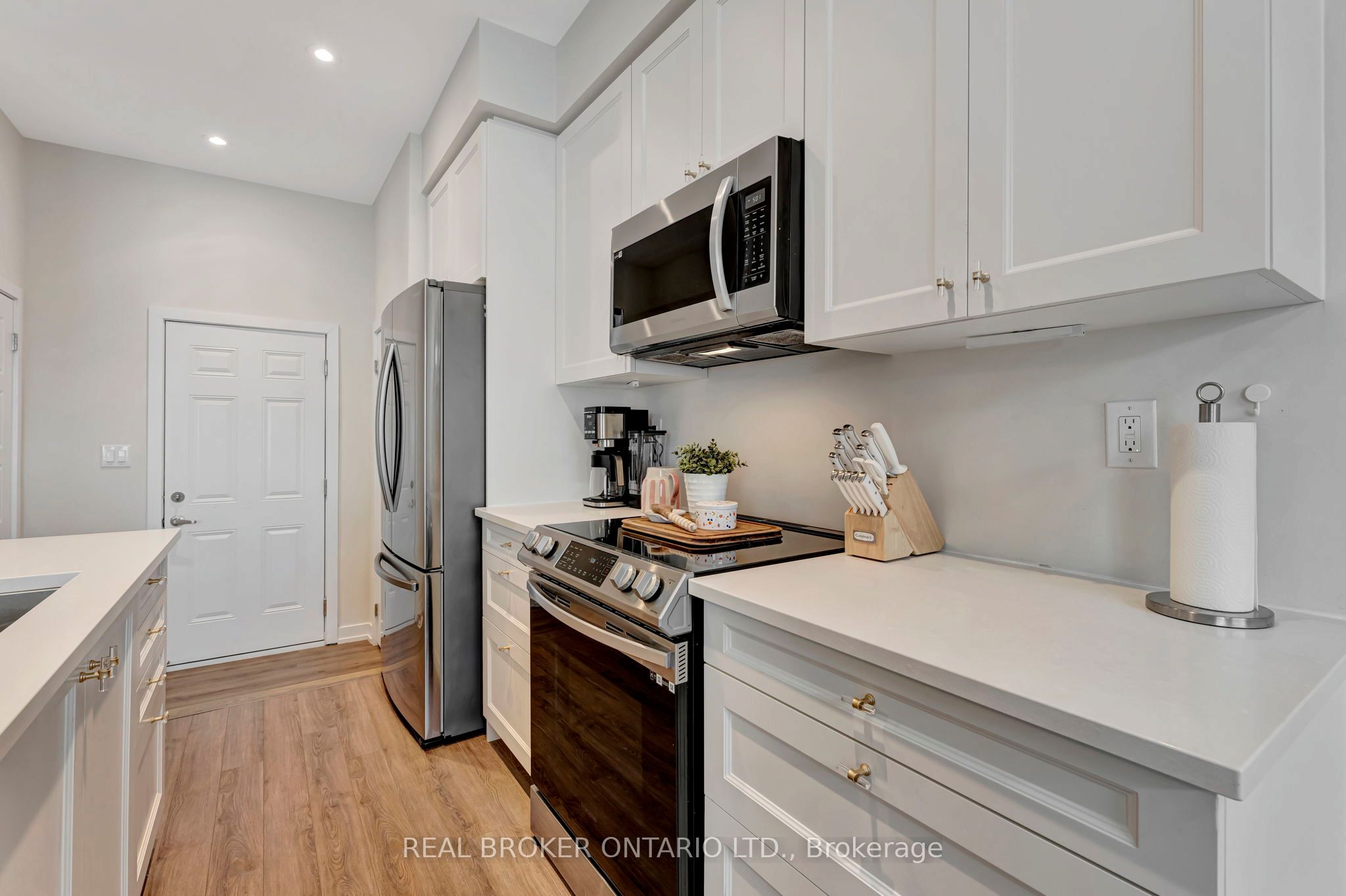 10 Owl Lane Property Photo 7