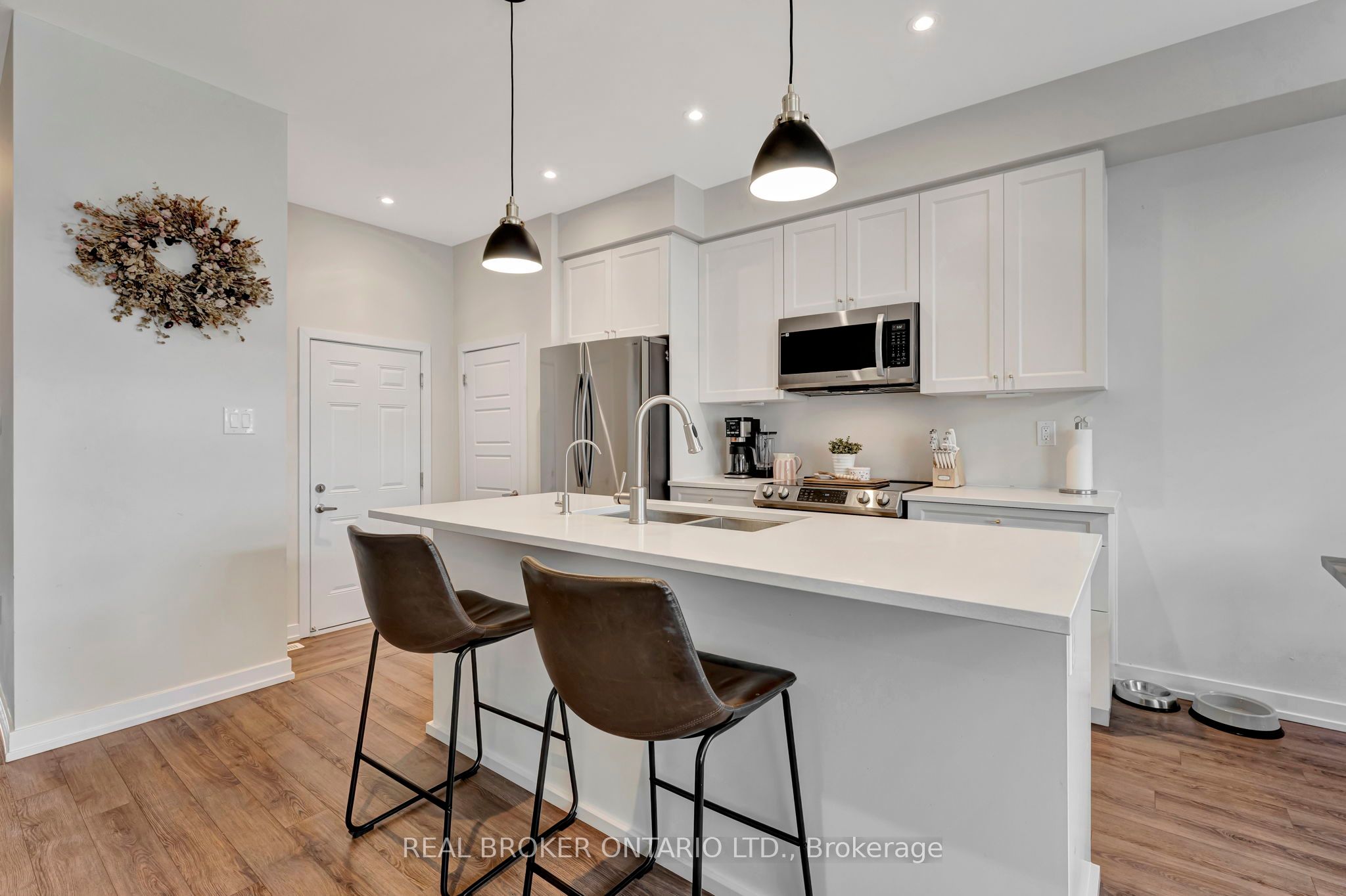 10 Owl Lane Property Photo 8