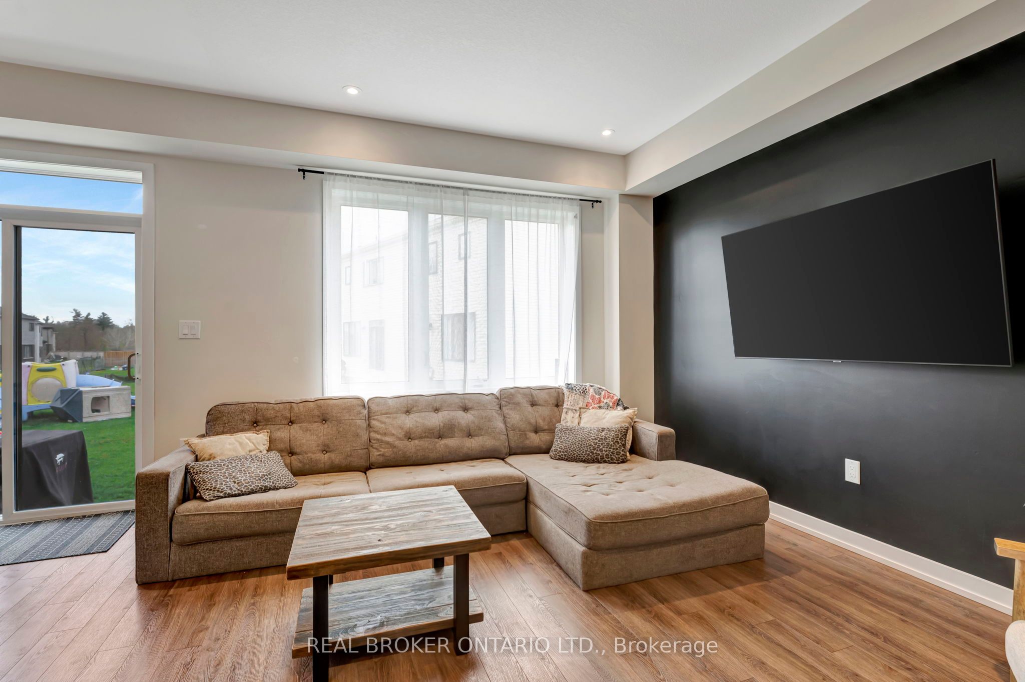 10 Owl Lane Property Photo 13