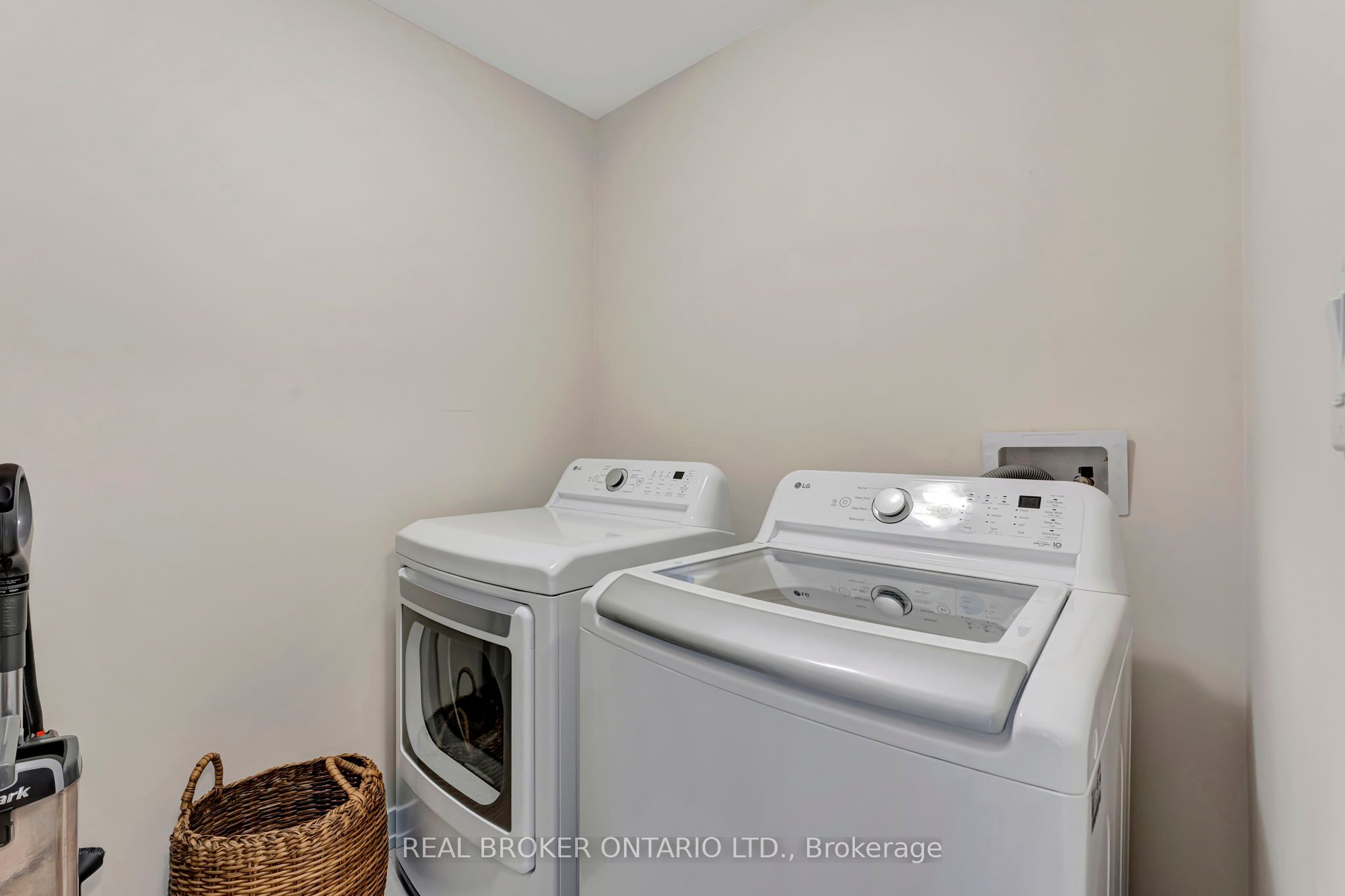 10 Owl Lane Property Photo 21