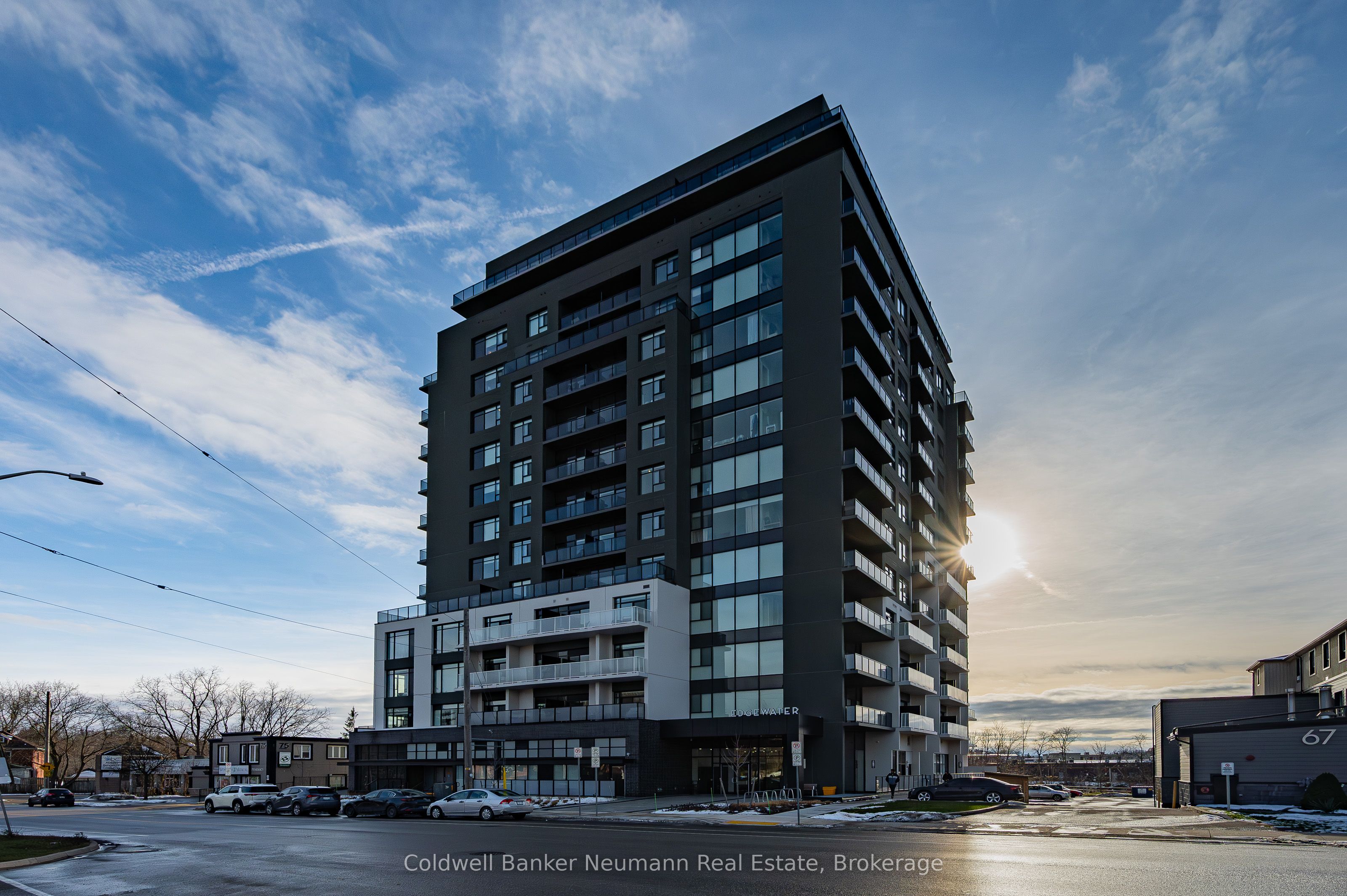 71 Wyndham St S Property Photo 1