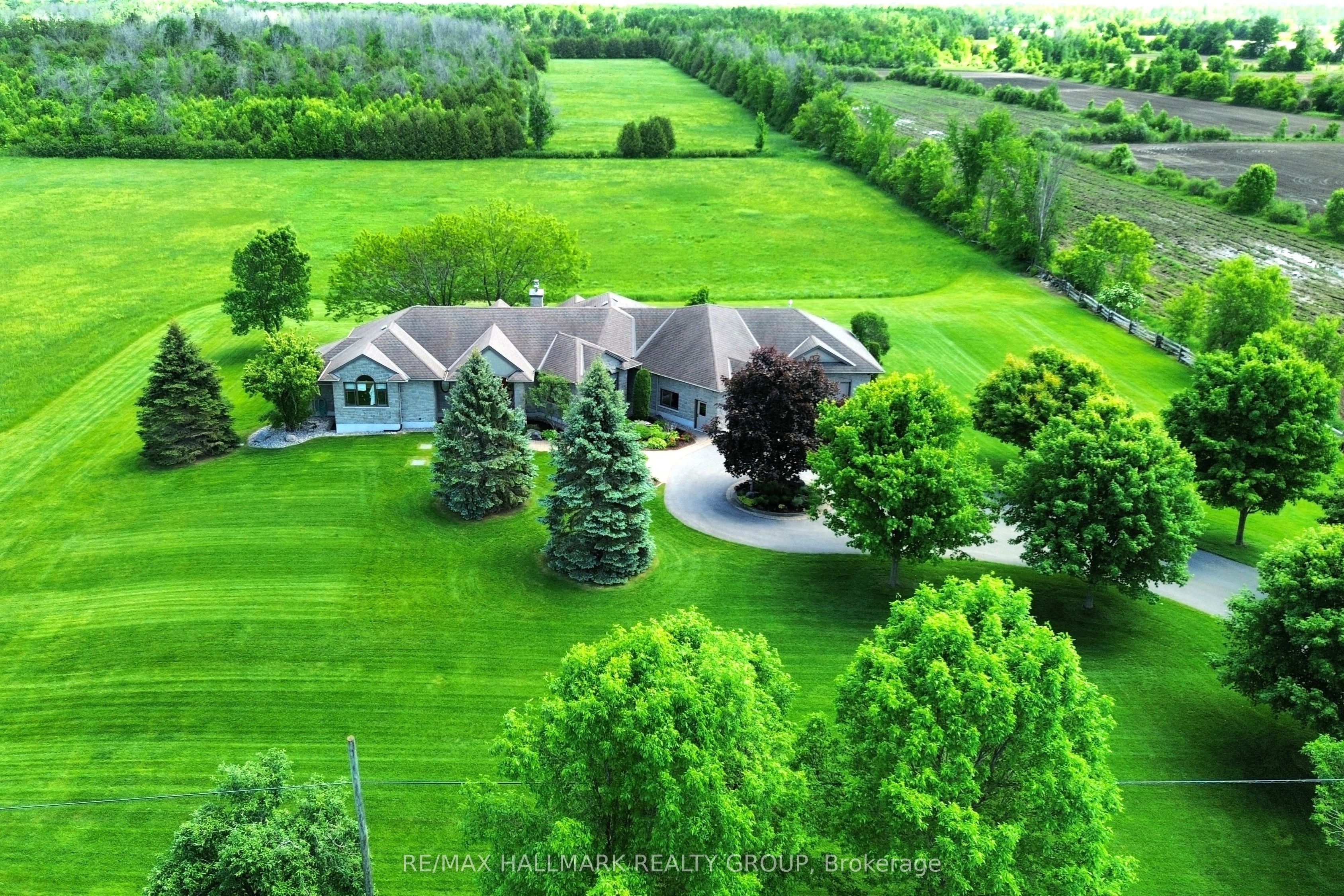 6980 Mansfield Road Property Photo 3