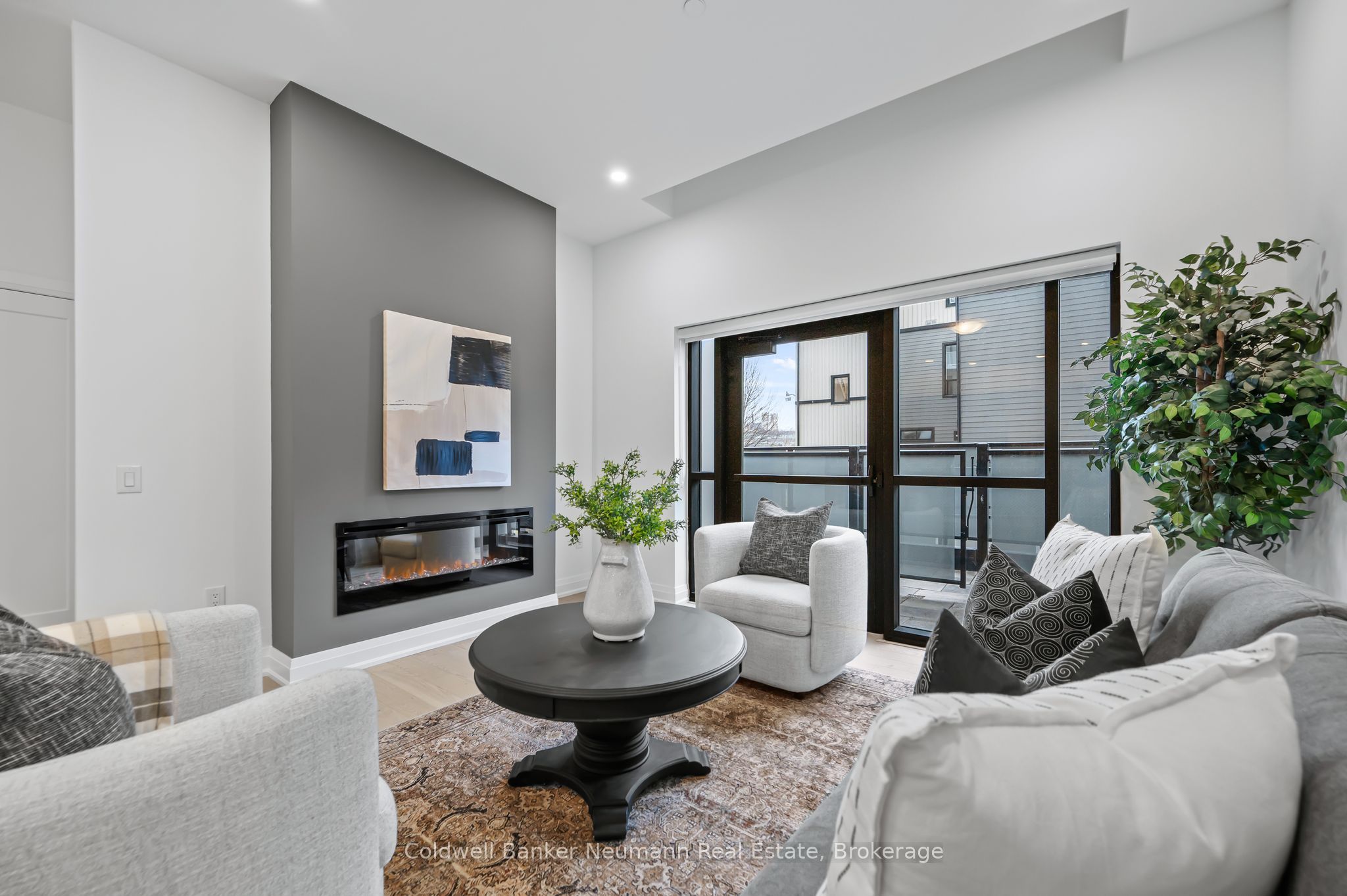#101 - 71 Wyndham Street Property Photo 13