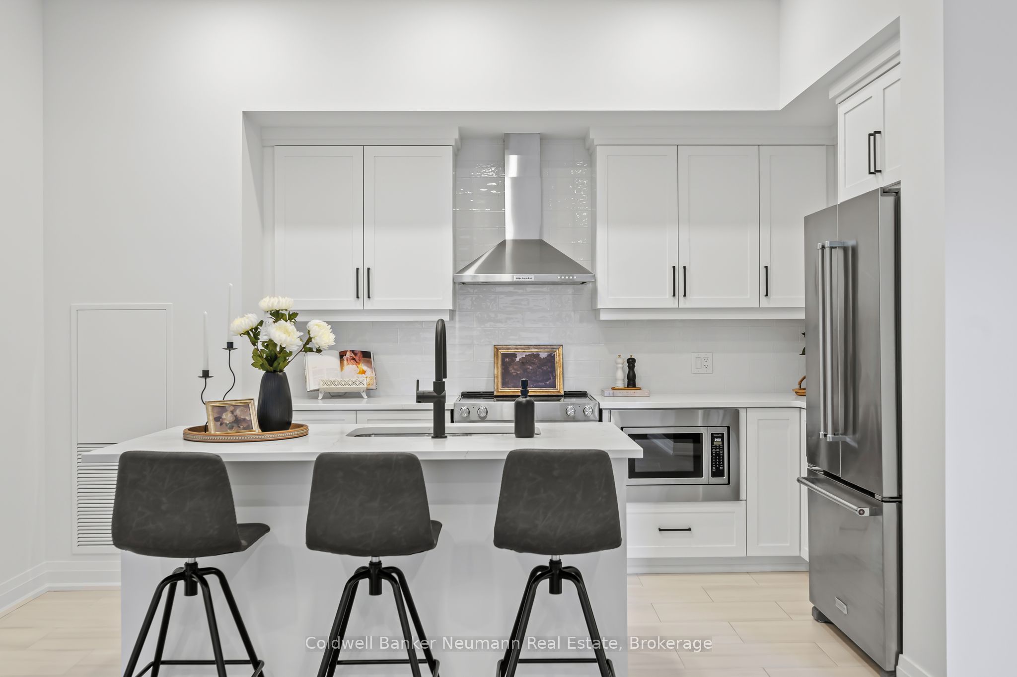 #101 - 71 Wyndham Street Property Photo 19