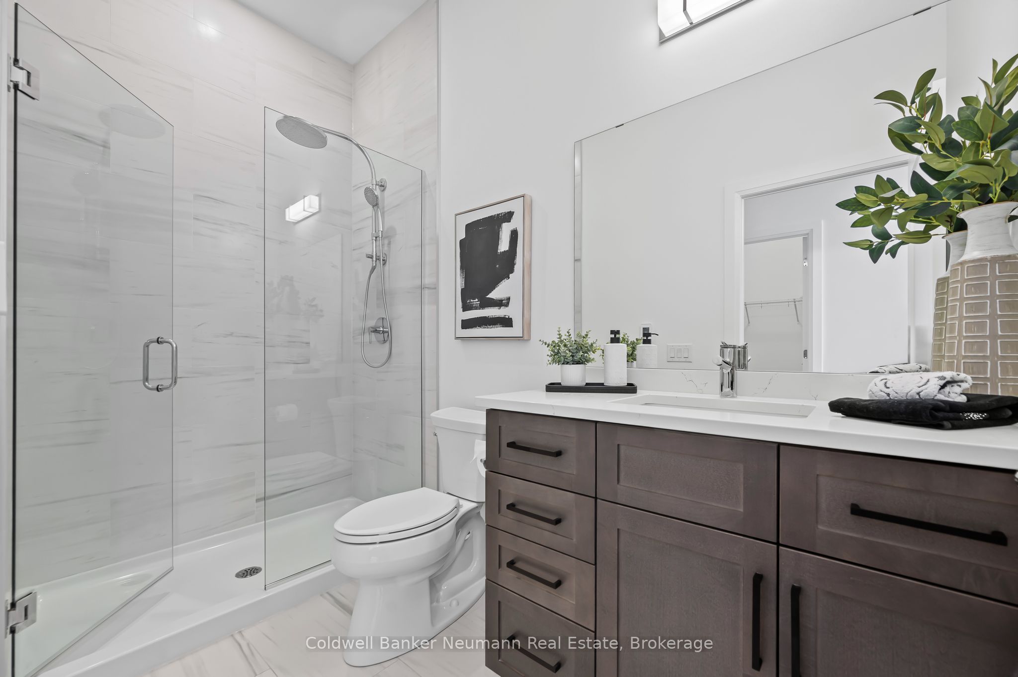 #101 - 71 Wyndham Street Property Photo 29
