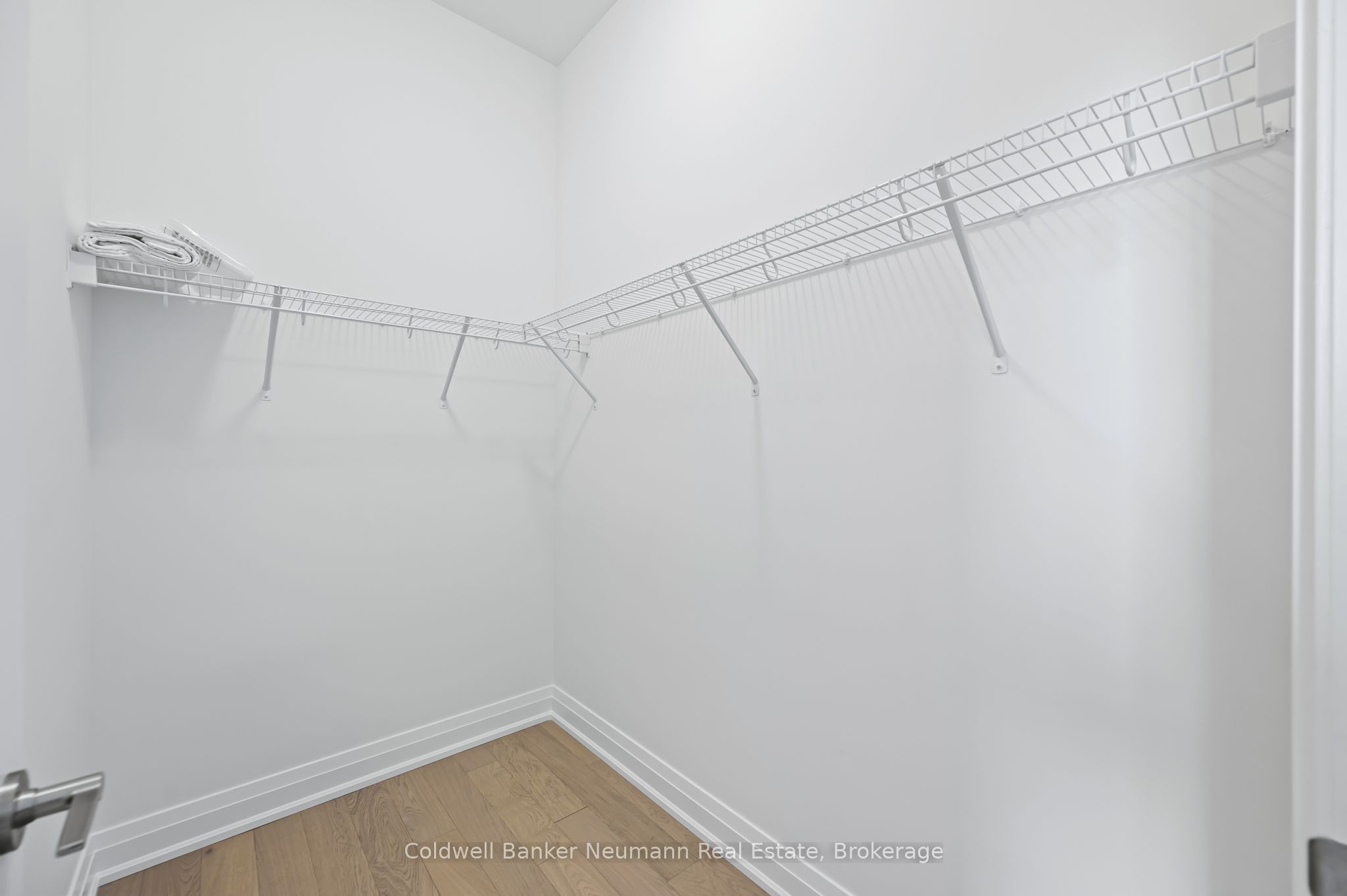 #101 - 71 Wyndham Street Property Photo 30