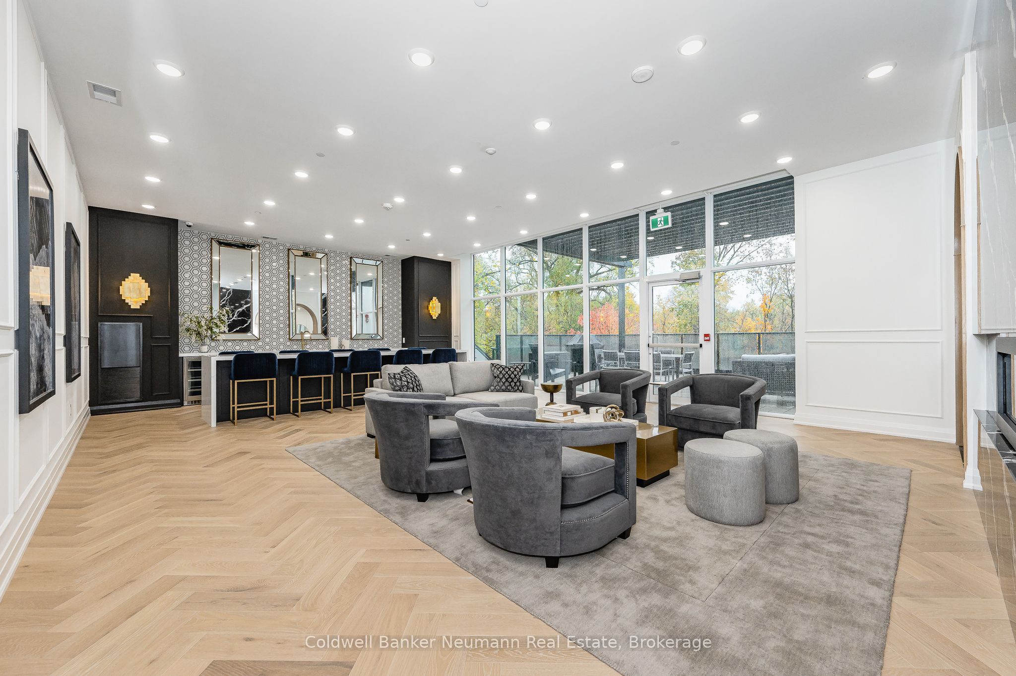 #101 - 71 Wyndham Street Property Photo 36