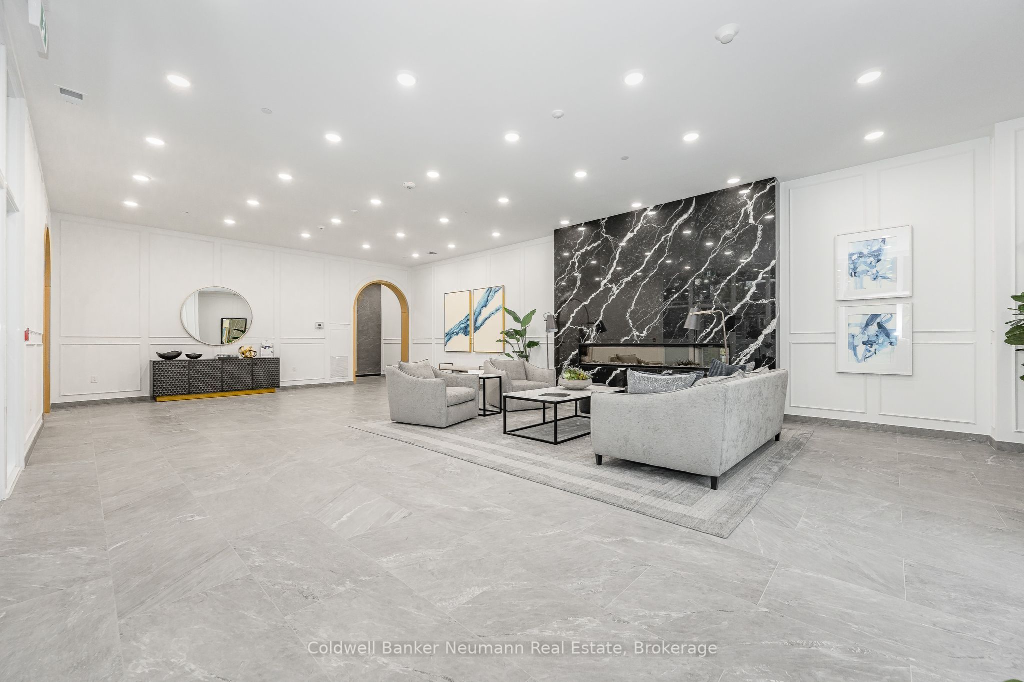 #101 - 71 Wyndham Street Property Photo 37