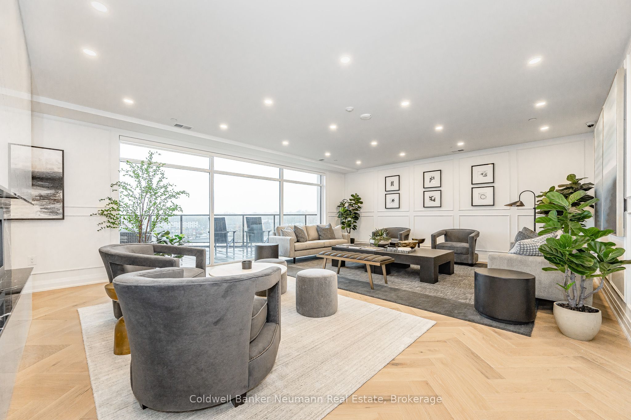 #101 - 71 Wyndham Street Property Photo 38