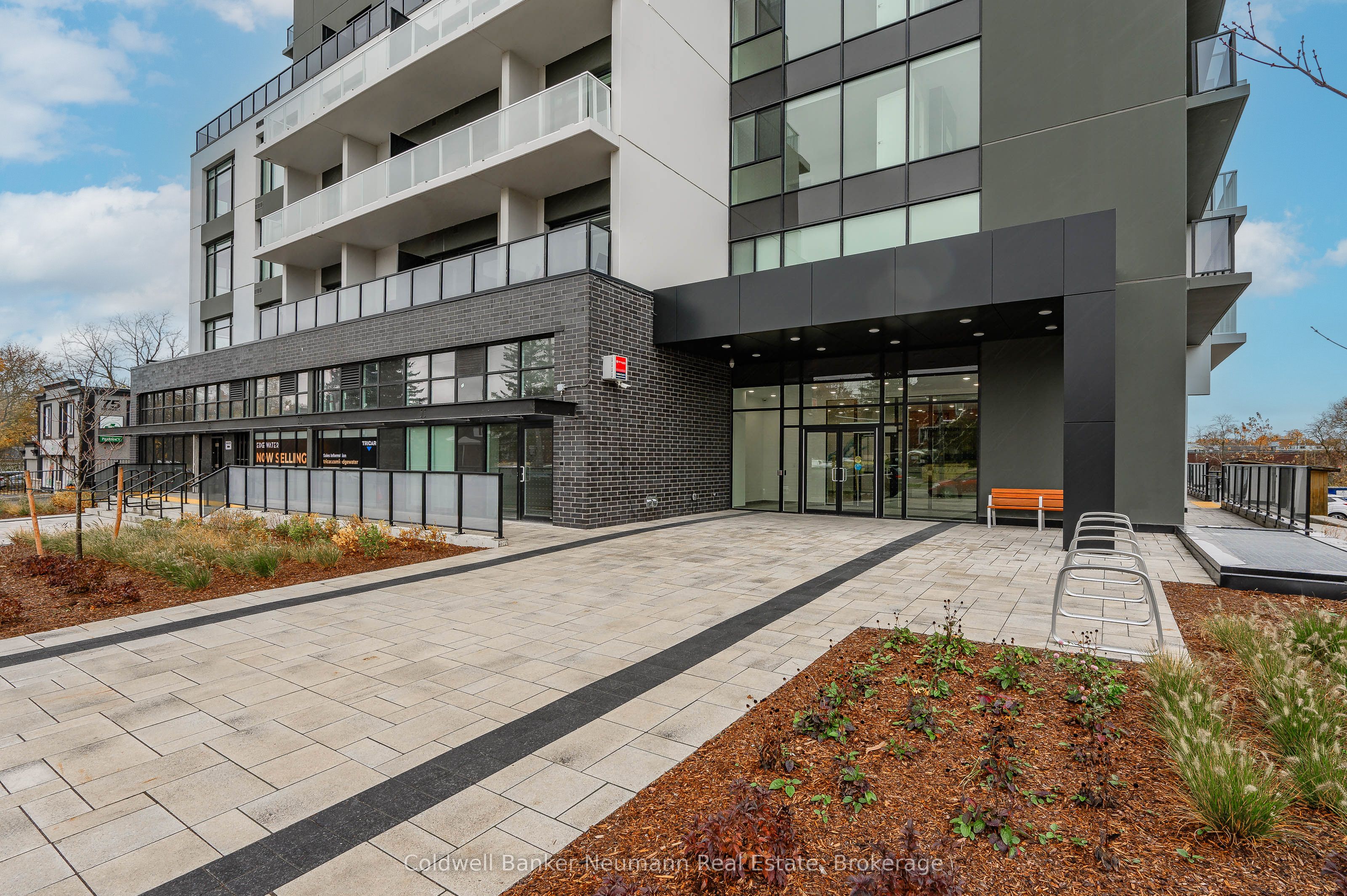#101 - 71 Wyndham Street Property Photo 46