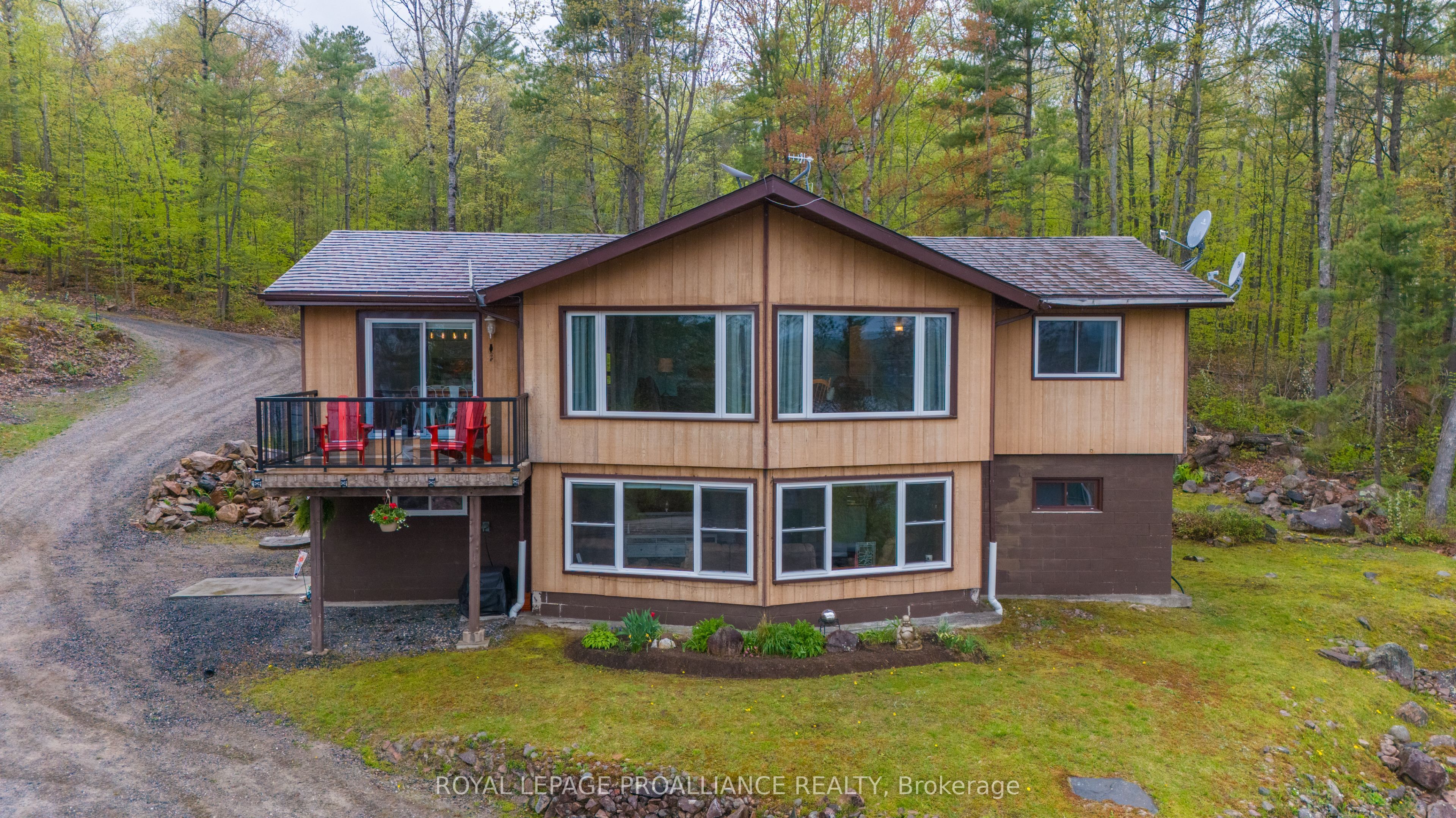 17206 Highway 41 Property Photo 1