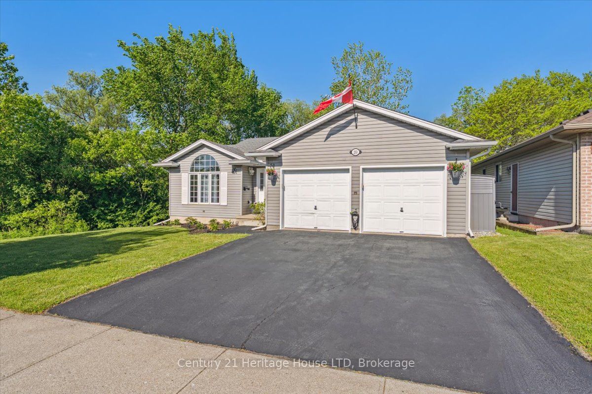 253 St Lawrence Drive Property Photo 1