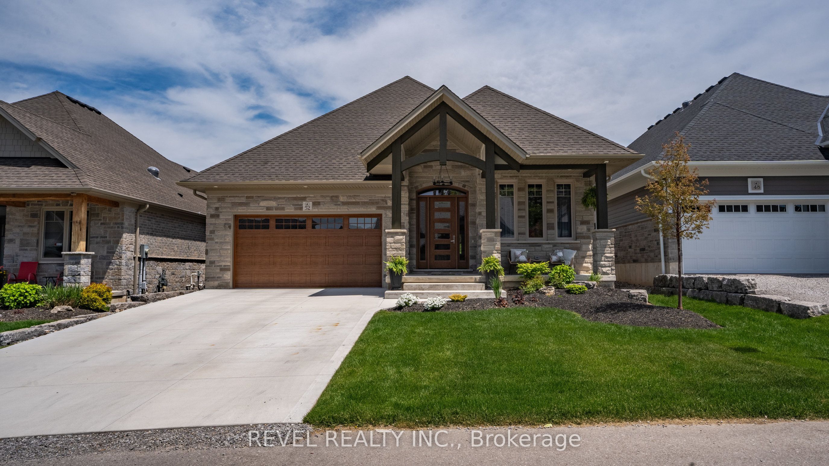 52 Beechnut Lane Property Photo 1