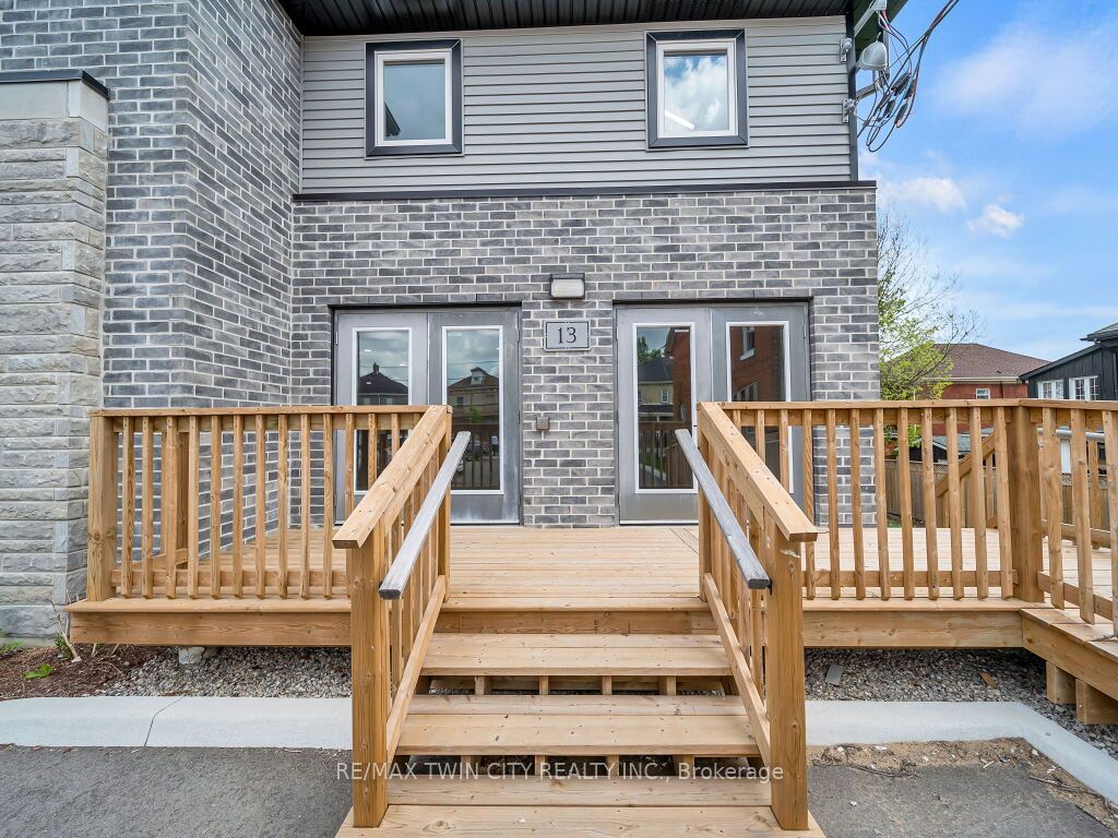 13 Bay Street Property Photo 5